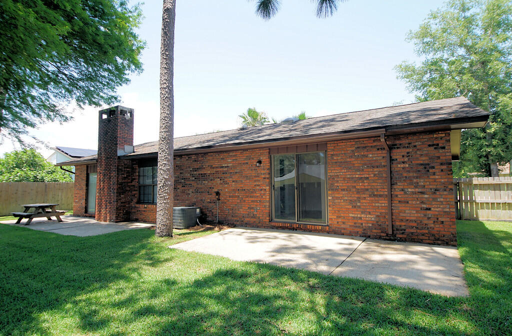 TANGLEWOOD 1ST ADDN LOT 43 BLK A - Residential