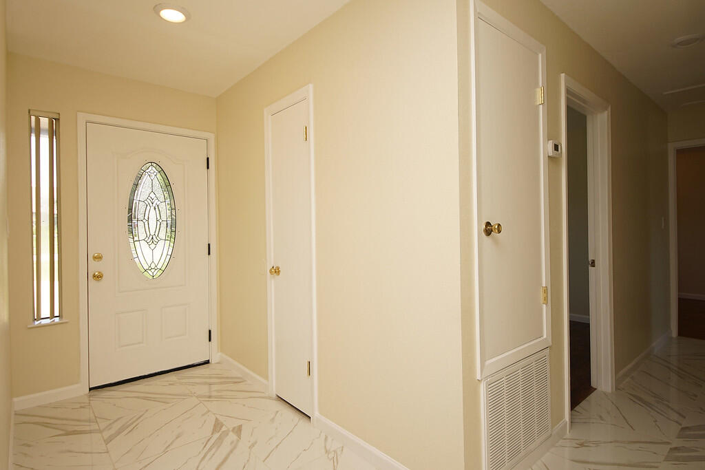 TANGLEWOOD 1ST ADDN LOT 43 BLK A - Residential