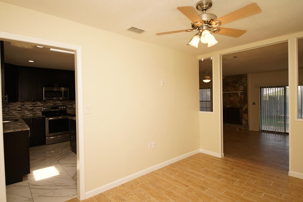 TANGLEWOOD 1ST ADDN LOT 43 BLK A - Residential