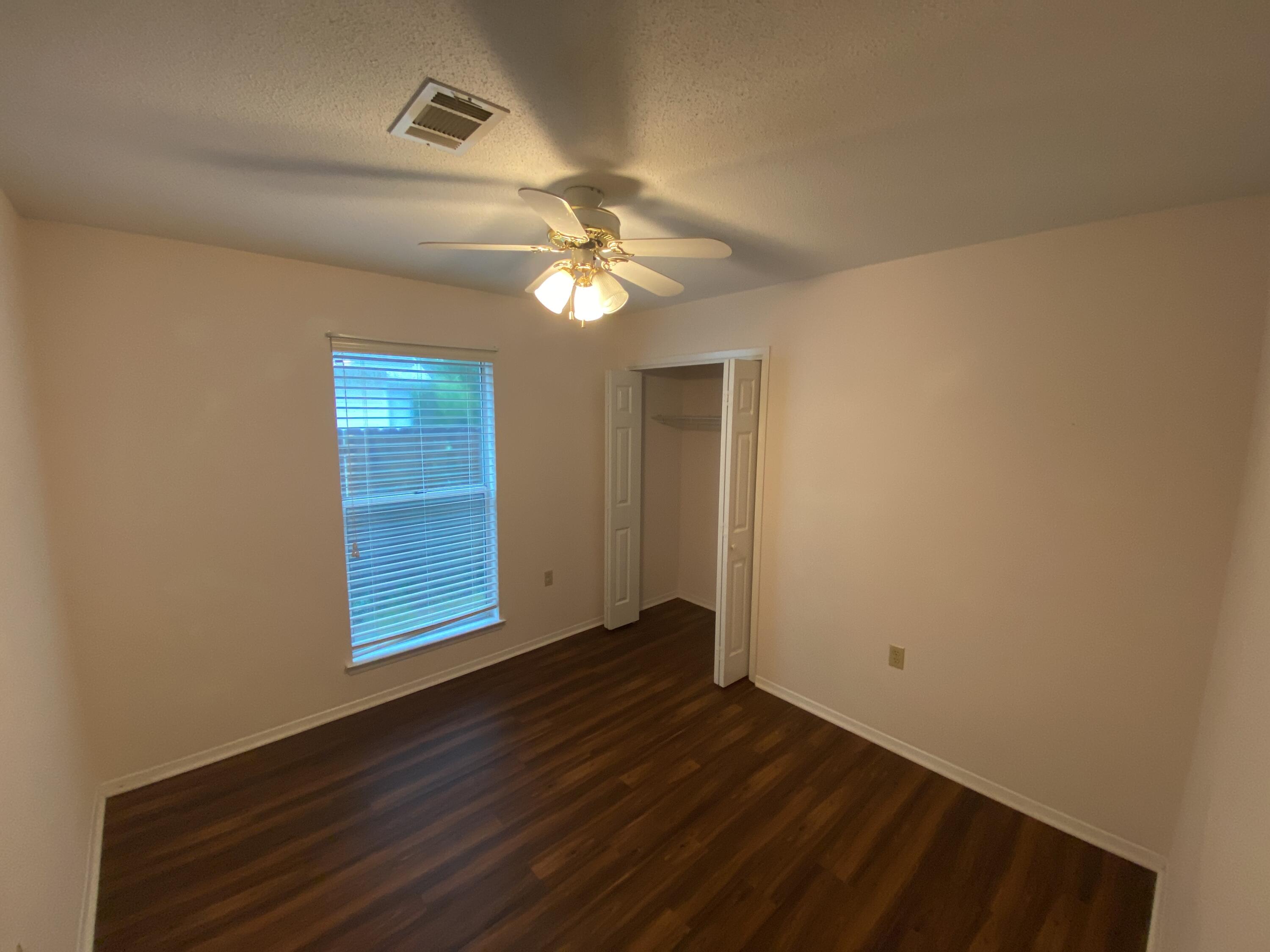 PORT DIXIE - Residential Lease