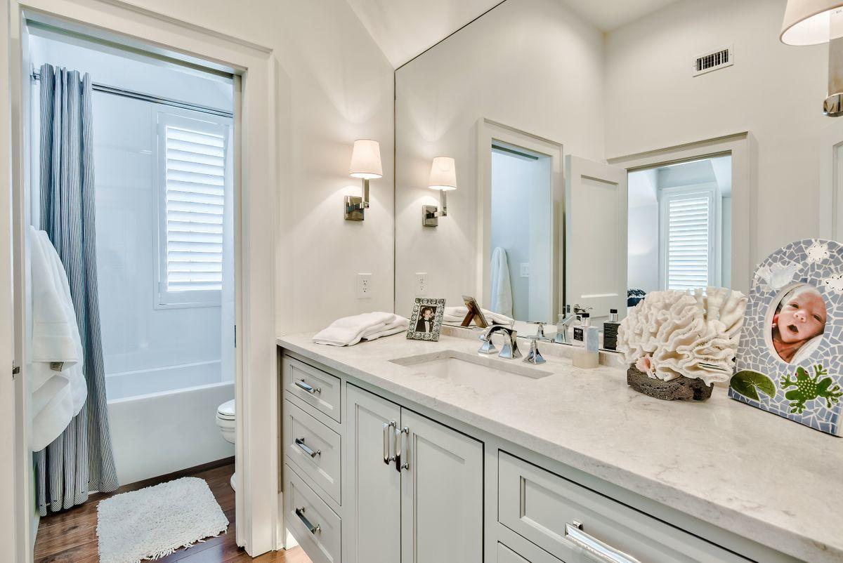 DRAPER LAKE COASTAL VILLAGE - Residential