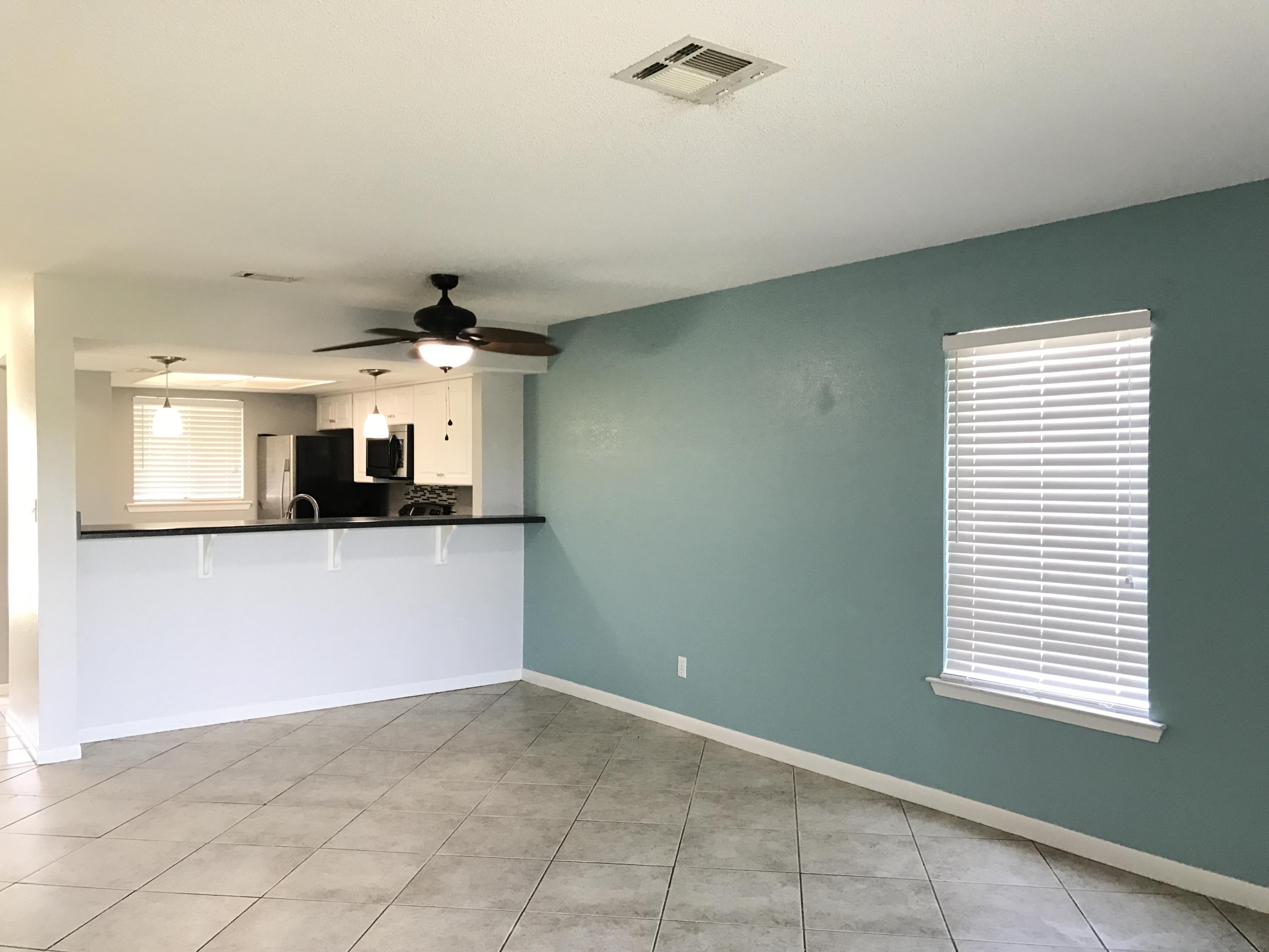 DESTIN RACQUET CLUB T/H - Residential Lease