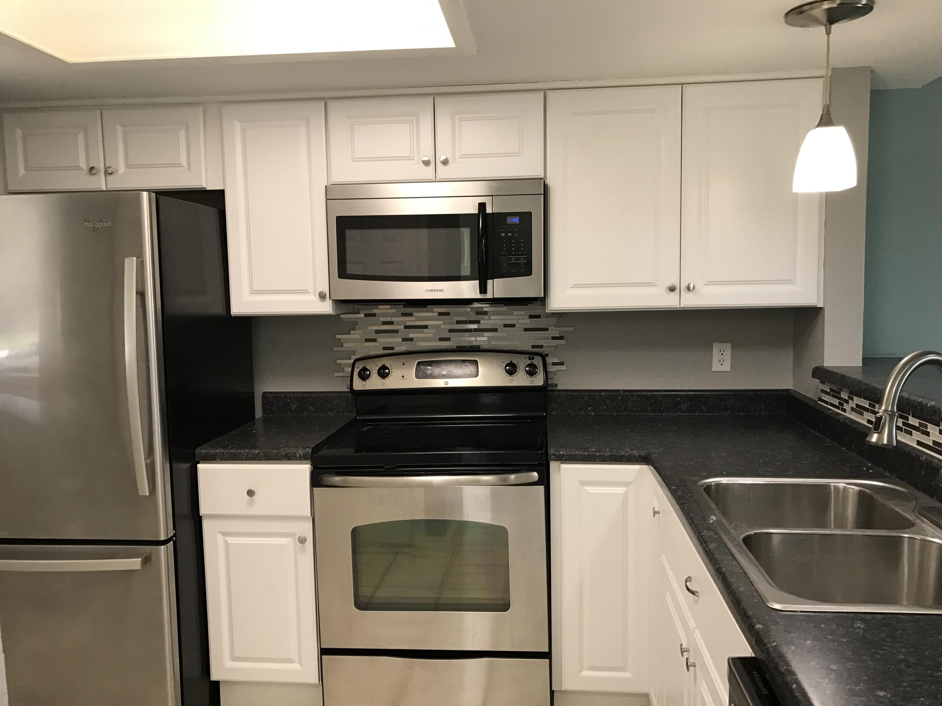 DESTIN RACQUET CLUB T/H - Residential Lease