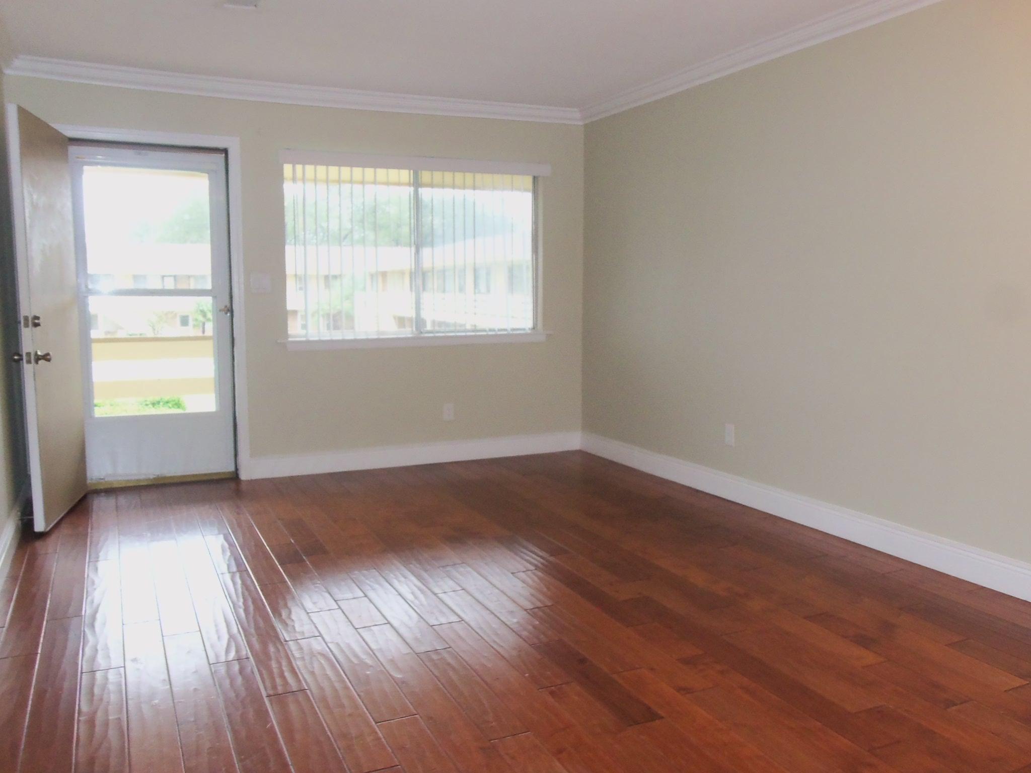 BAYVIEW WATERS CONDO - Residential Lease