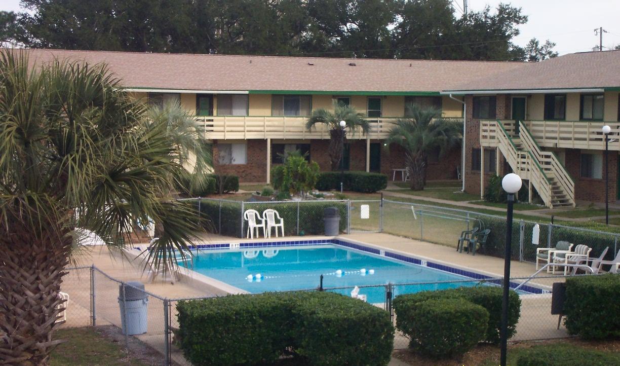 BAYVIEW WATERS CONDO - Residential Lease