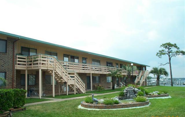 BAYVIEW WATERS CONDO - Residential Lease