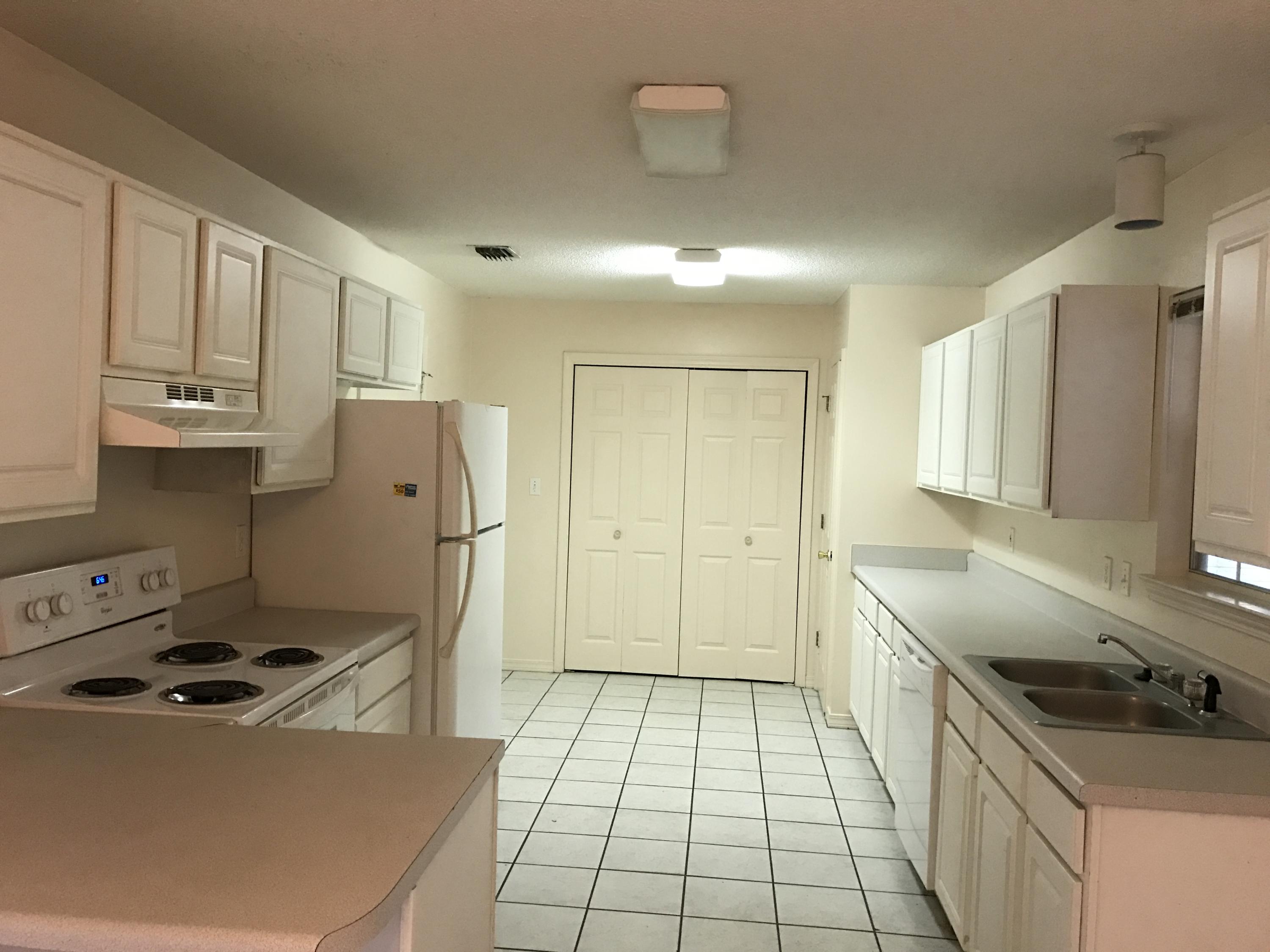 LAUREL OAKS S/D - Residential Lease