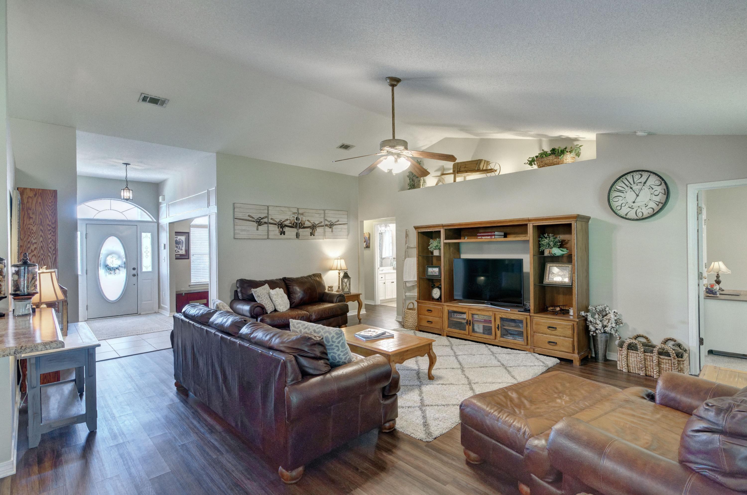 CREETWOOD PLACE - Residential