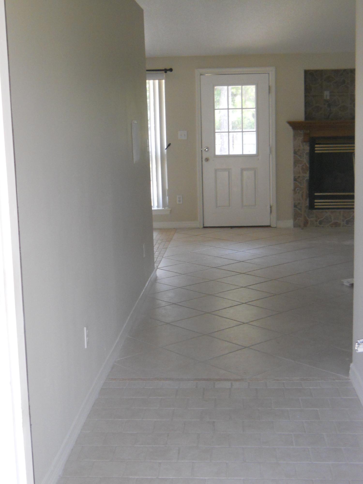 NAVARRE 1ST ADDN LOT 5 BLK 6 - Residential Lease