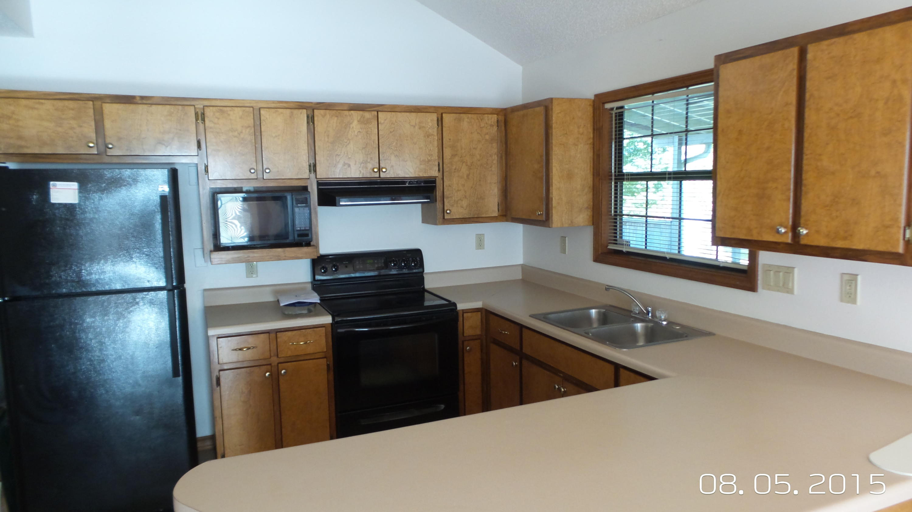 COUNTRYVIEW ESTATES - Residential Lease