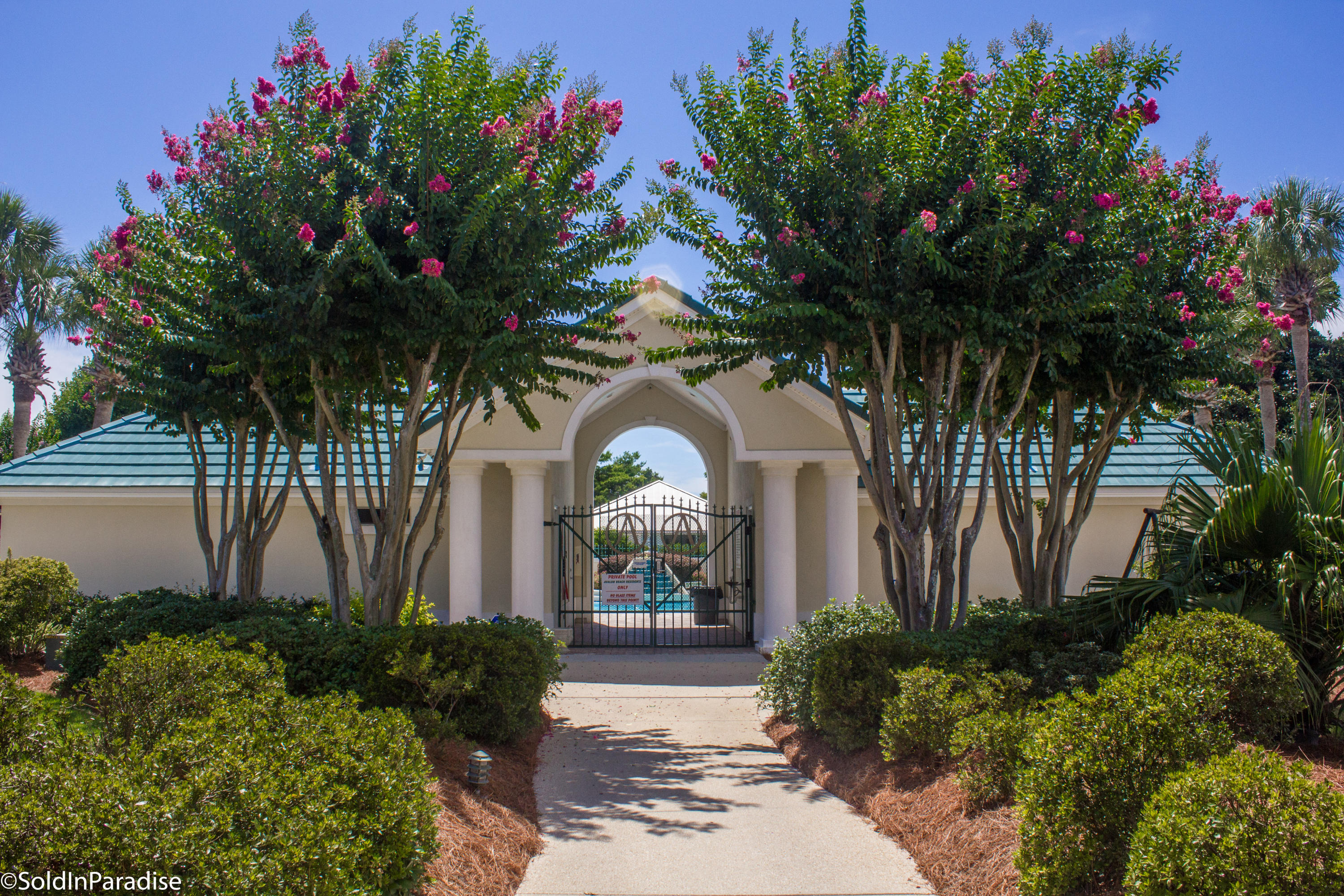 AVALON BEACH ESTATES - Residential
