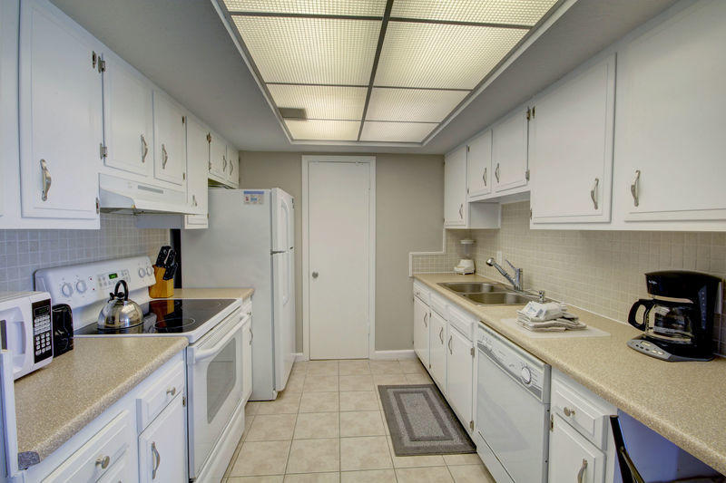 EL MATADOR CONDO - Residential