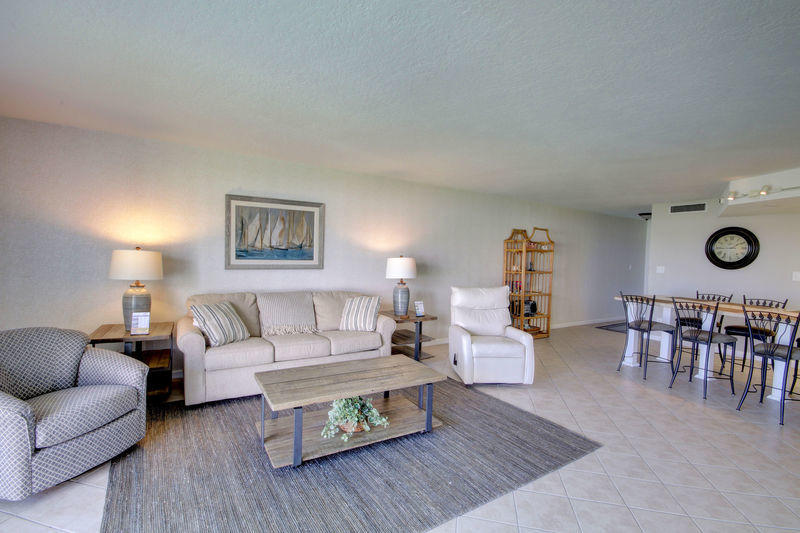 EL MATADOR CONDO - Residential