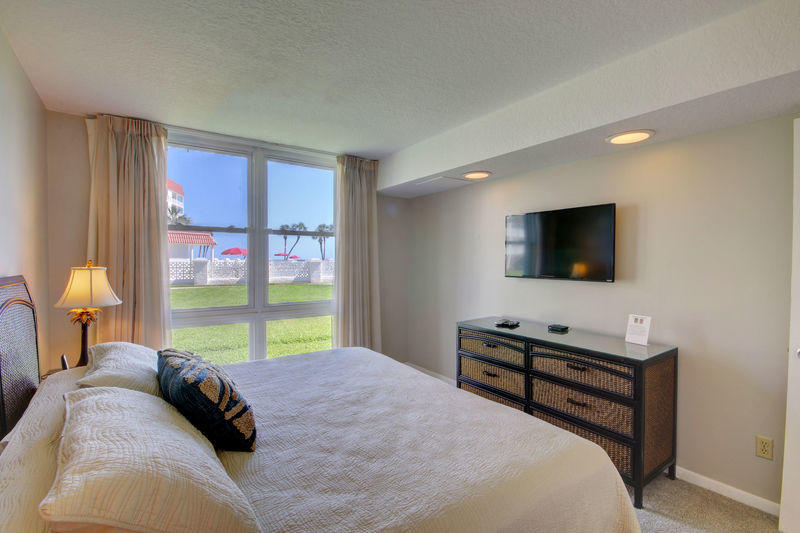 EL MATADOR CONDO - Residential