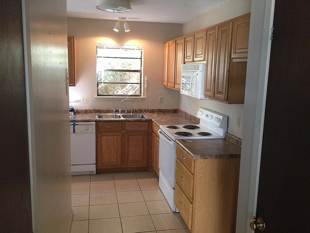 PORT DIXIE - Residential Lease