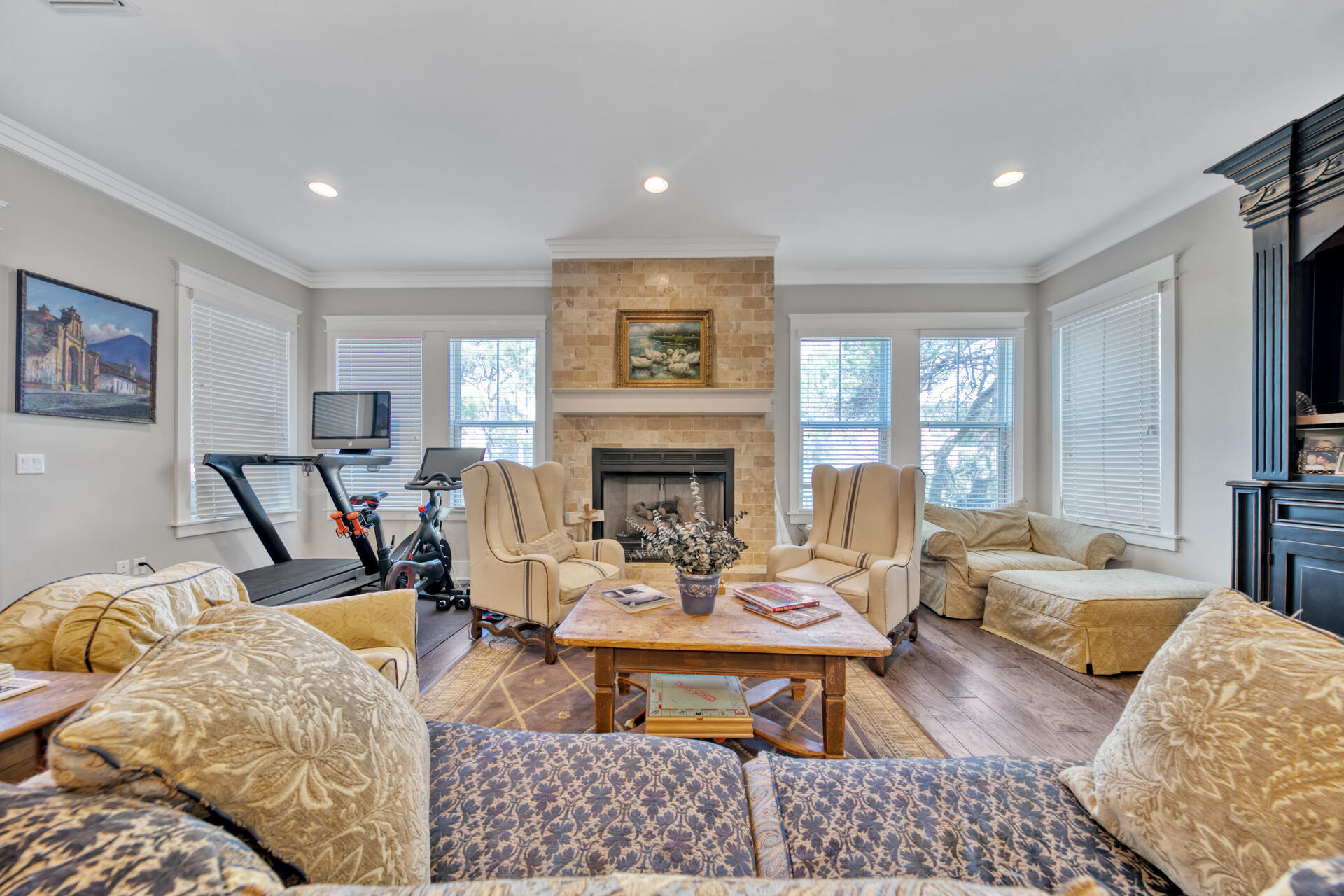 HIGHLAND PARKS - Residential