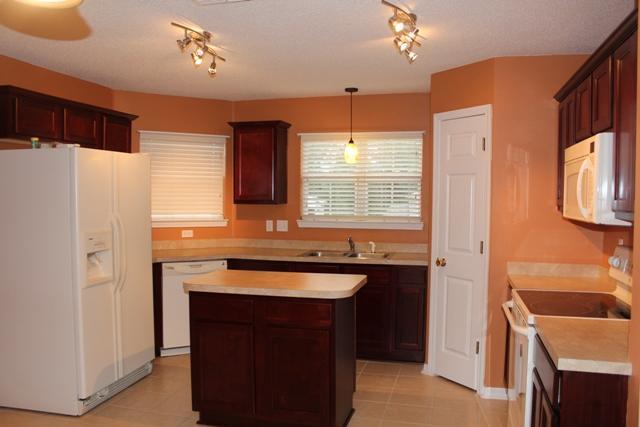 REDSTONE ESTATES - Residential Lease
