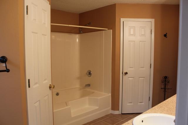 REDSTONE ESTATES - Residential Lease