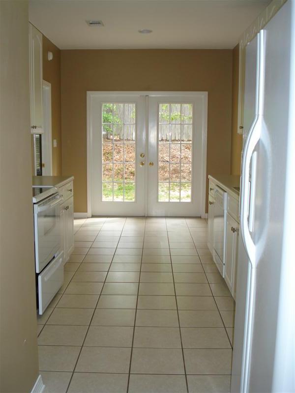 REFLECTIONS AT BLUEWATER BAY T/H - Residential Lease