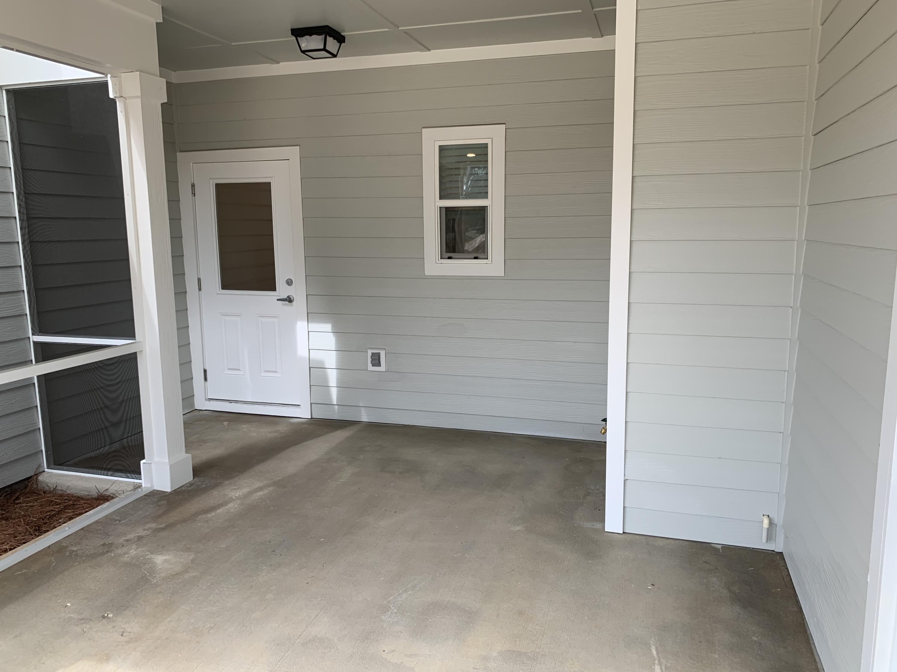VERANDAS AT FREEPORT - Residential Lease