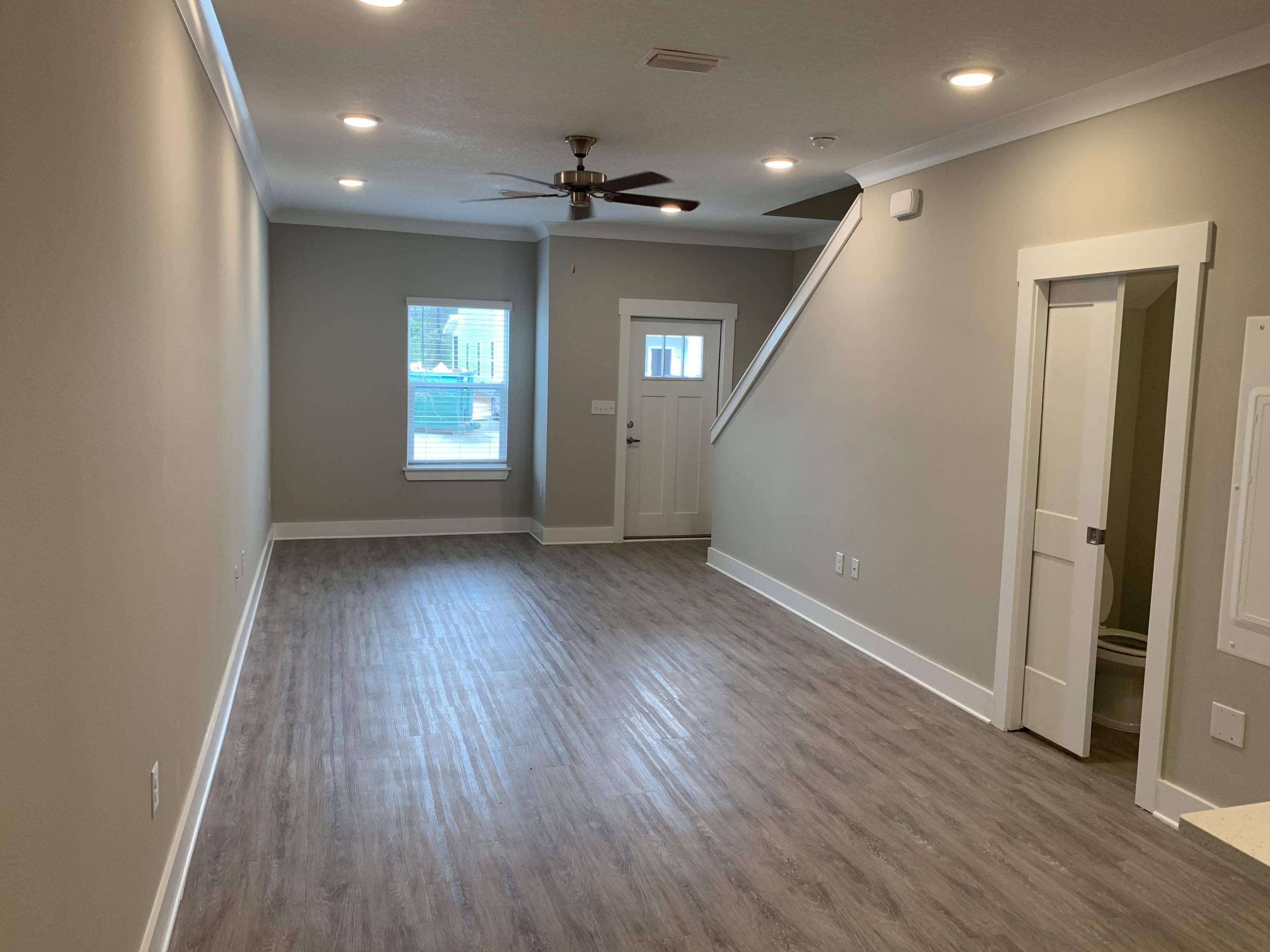 VERANDAS AT FREEPORT - Residential Lease