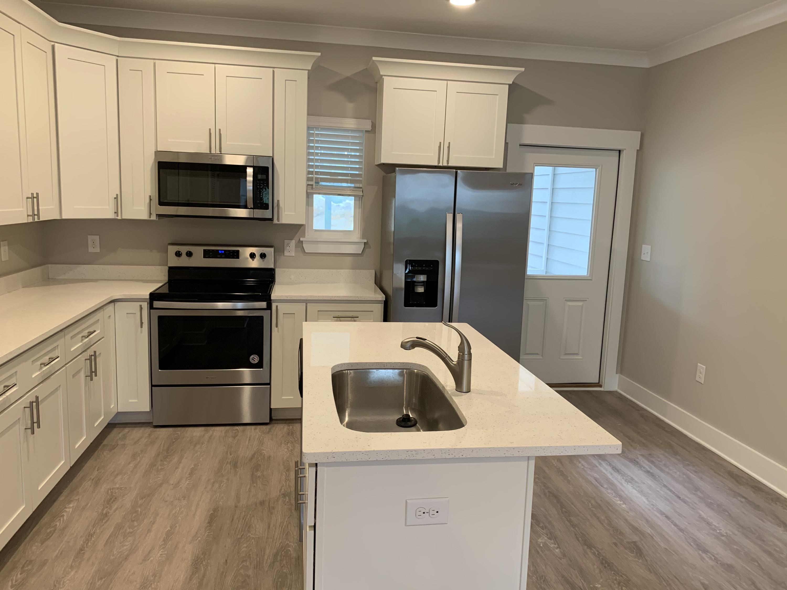 VERANDAS AT FREEPORT - Residential Lease