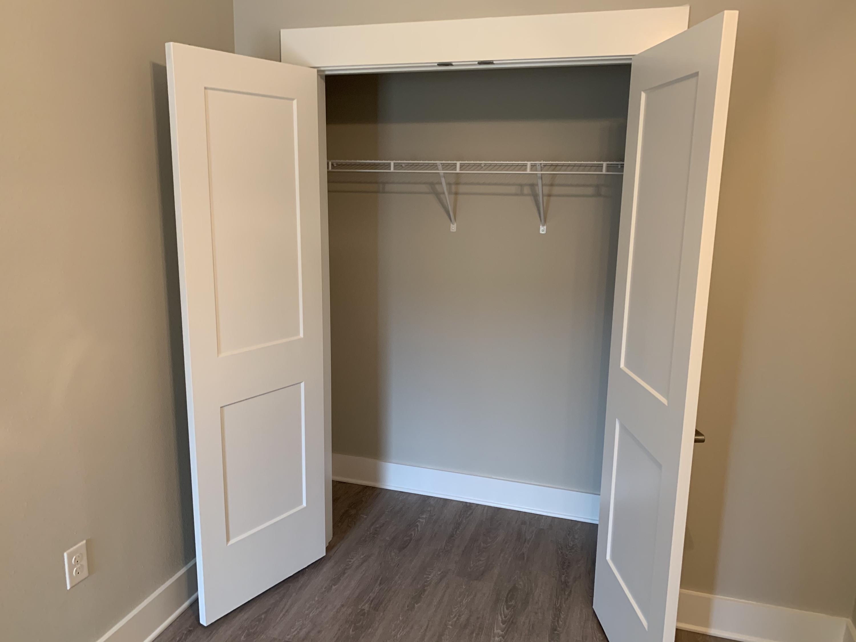 VERANDAS AT FREEPORT - Residential Lease