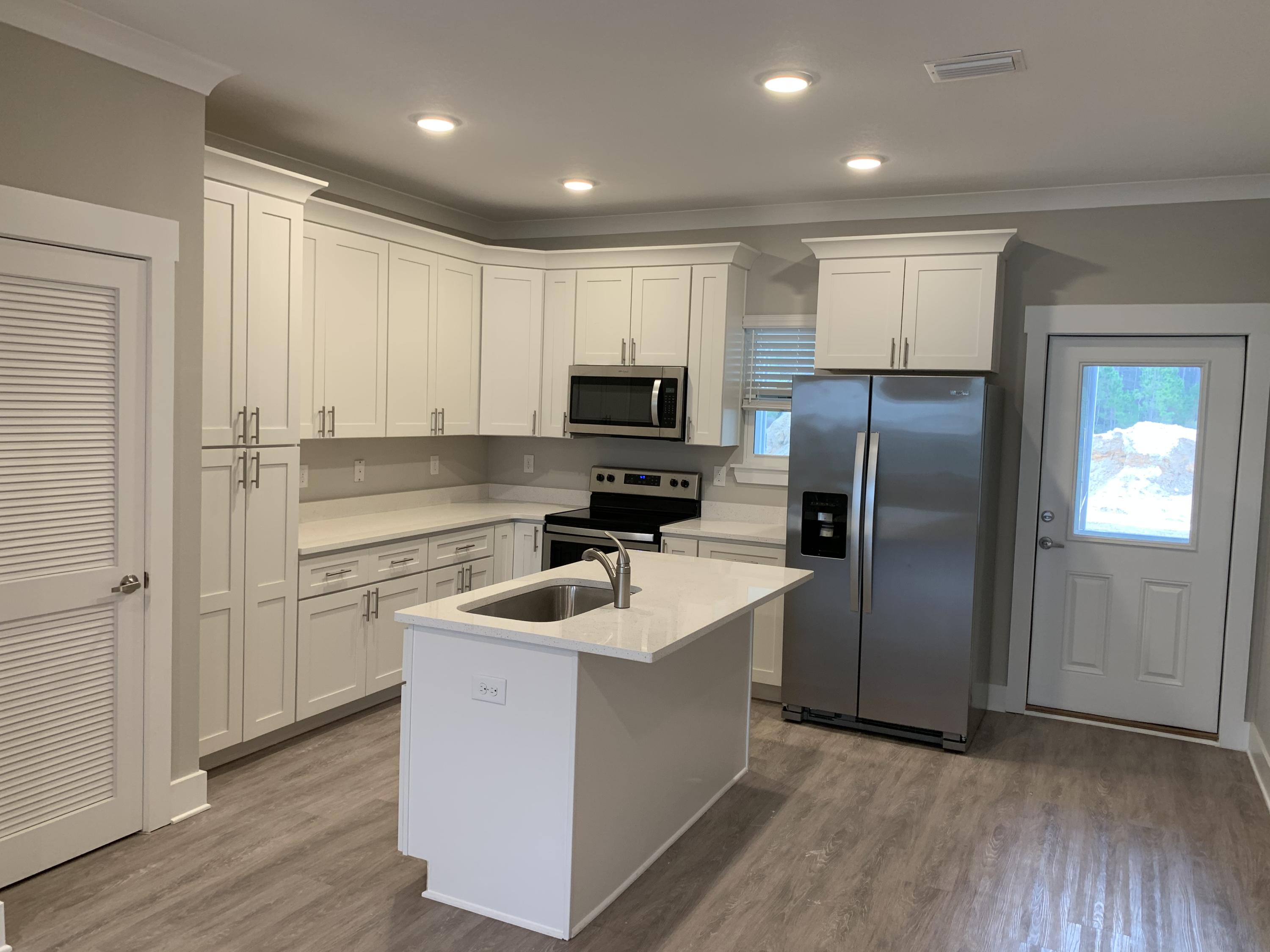 VERANDAS AT FREEPORT - Residential Lease