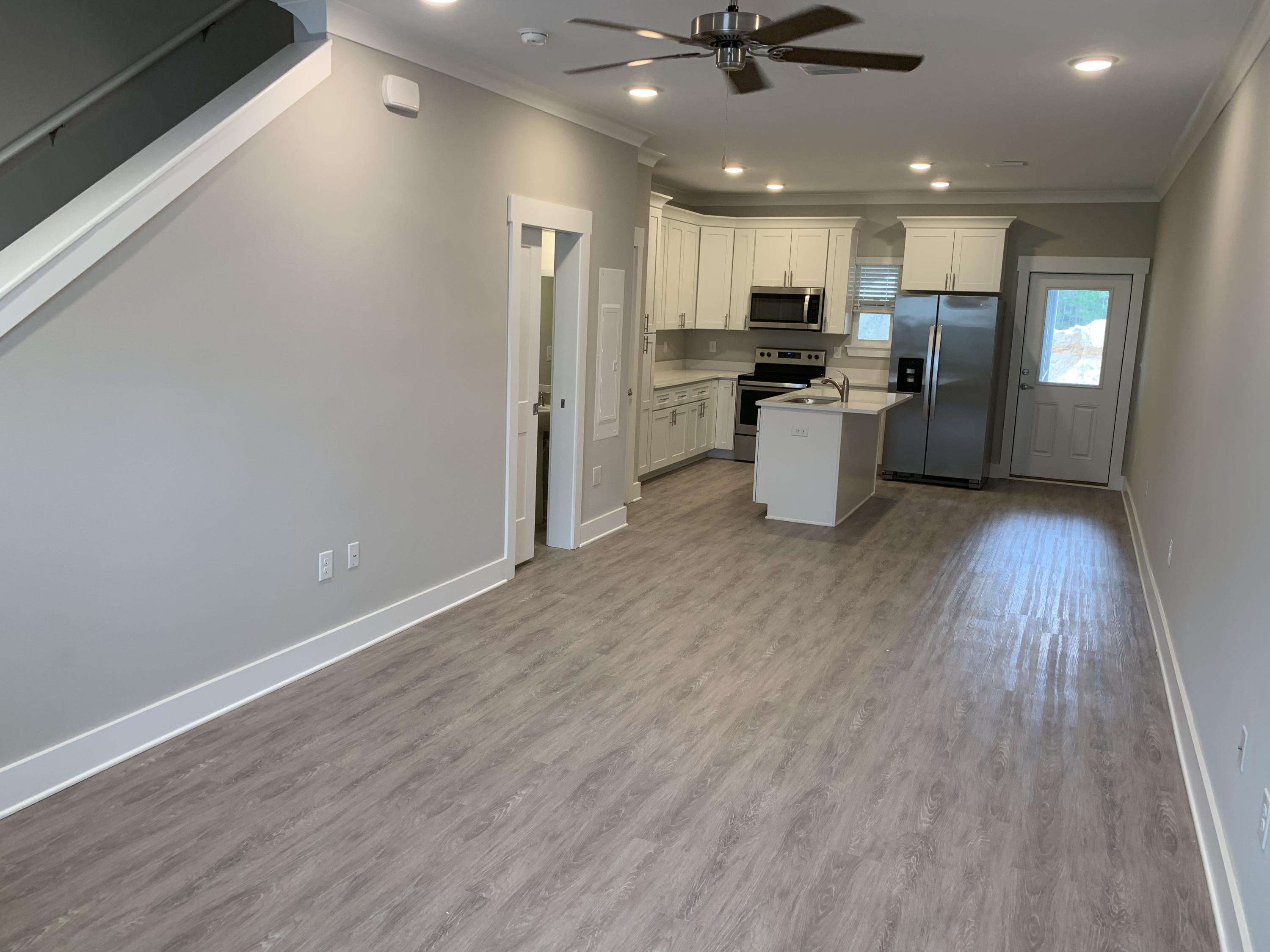 VERANDAS AT FREEPORT - Residential Lease