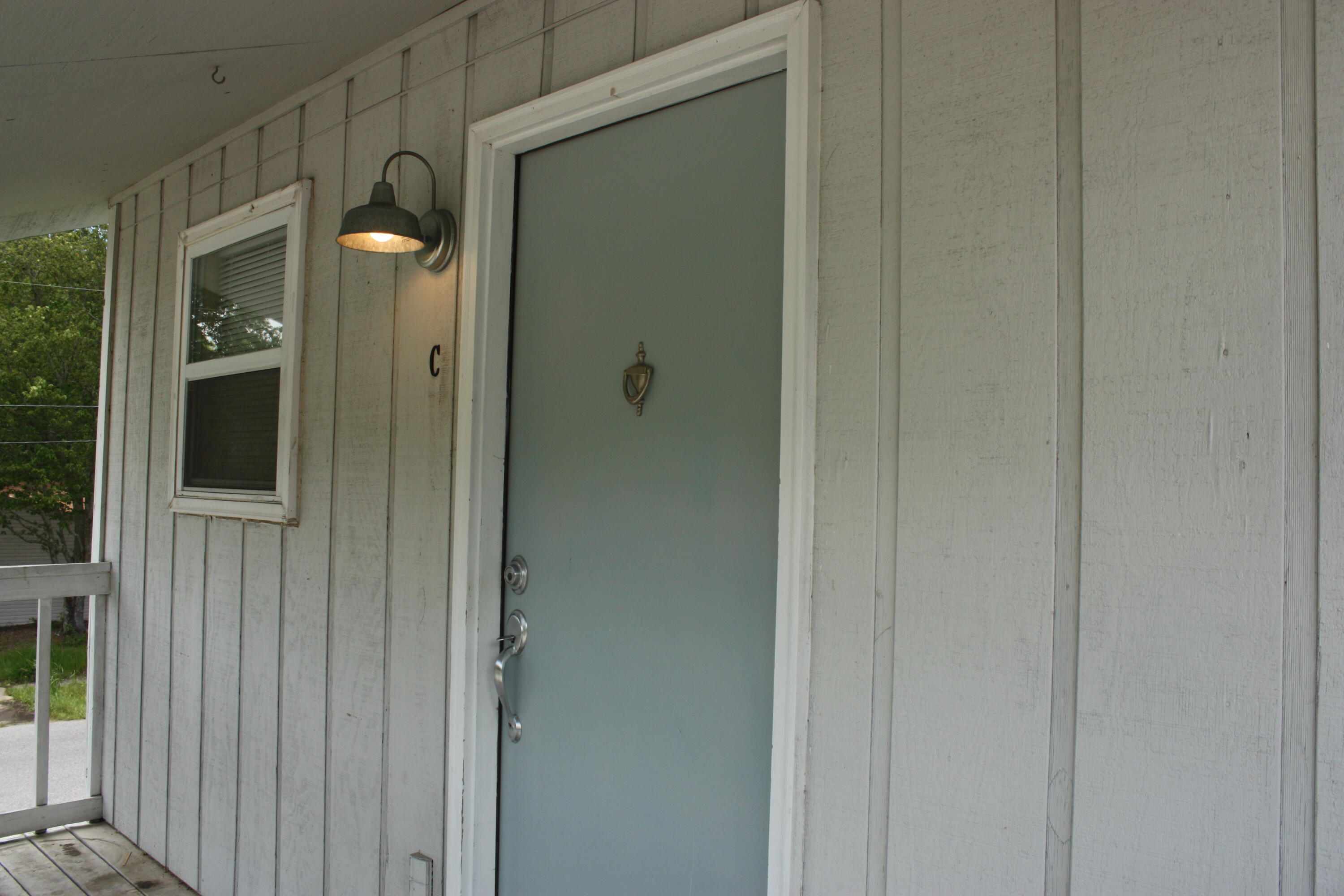 PINE MEADOWS 1ST ADDN - Residential Lease