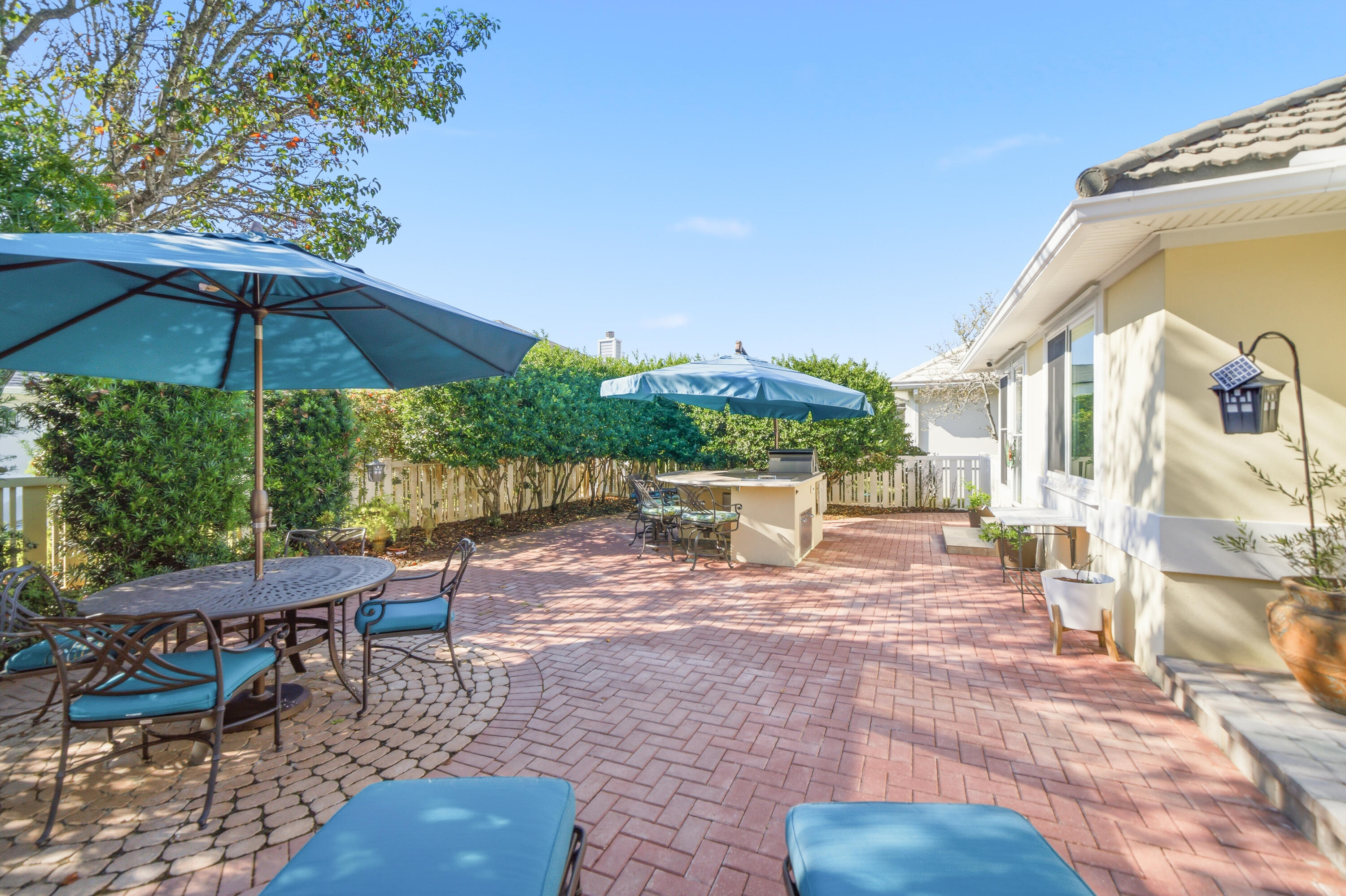 AVALON BEACH ESTATES - Residential