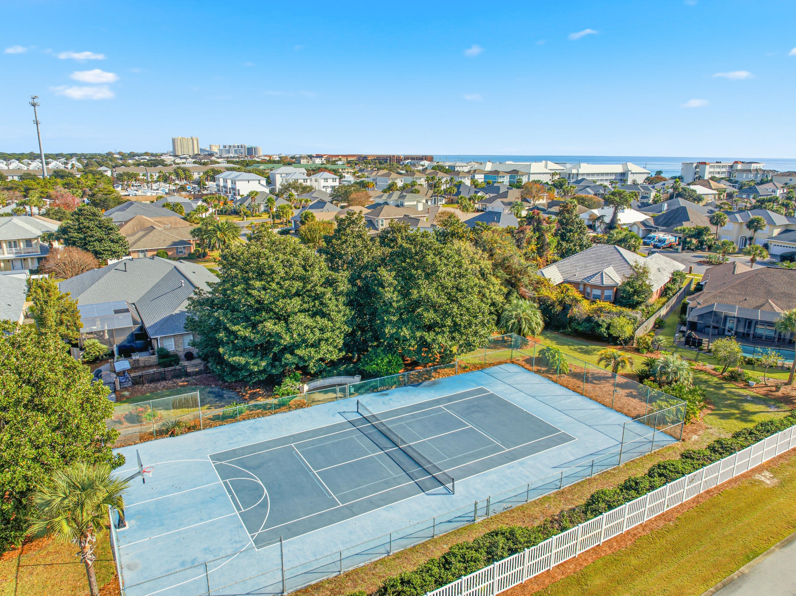 AVALON BEACH ESTATES - Residential