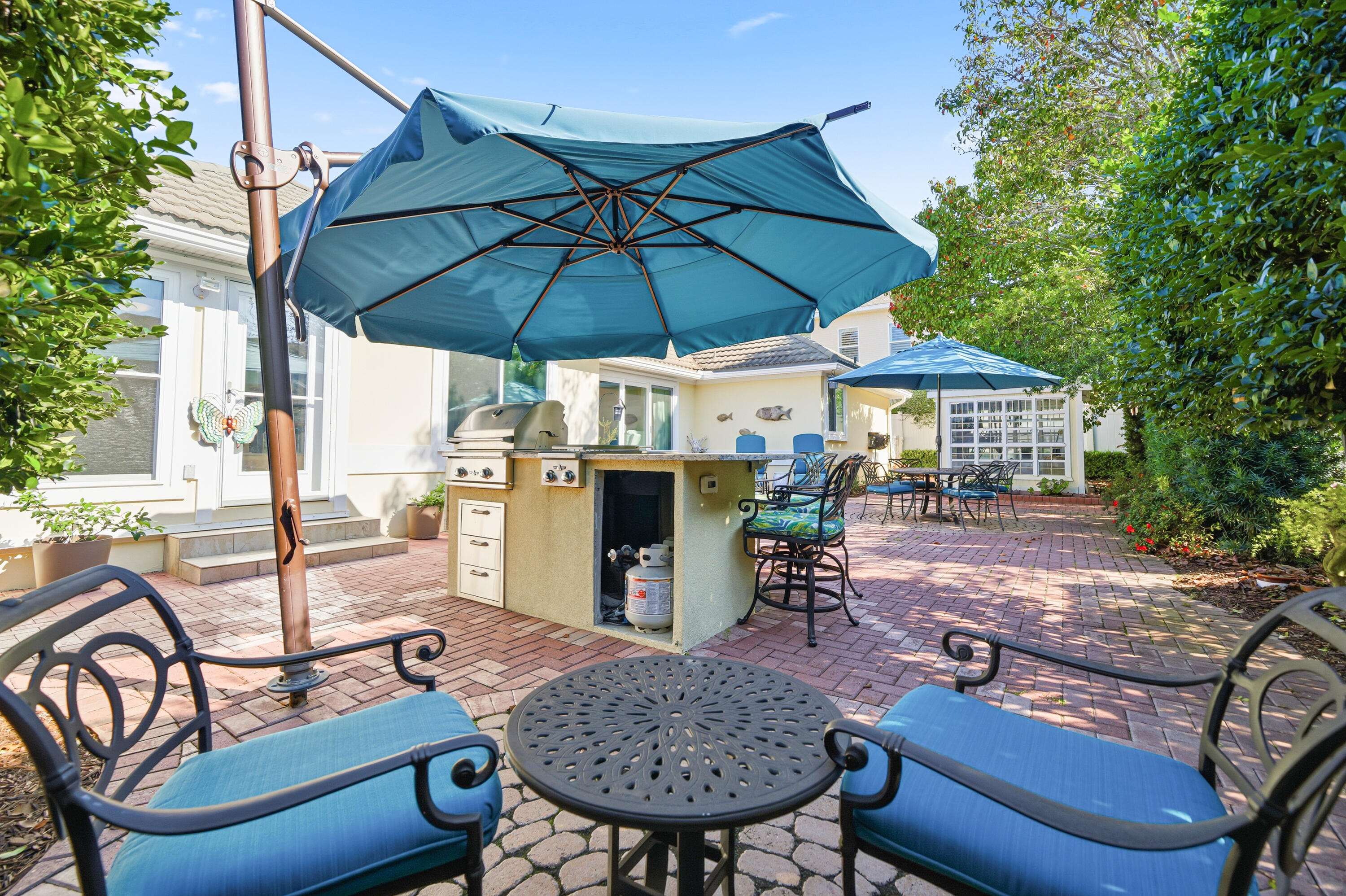 AVALON BEACH ESTATES - Residential