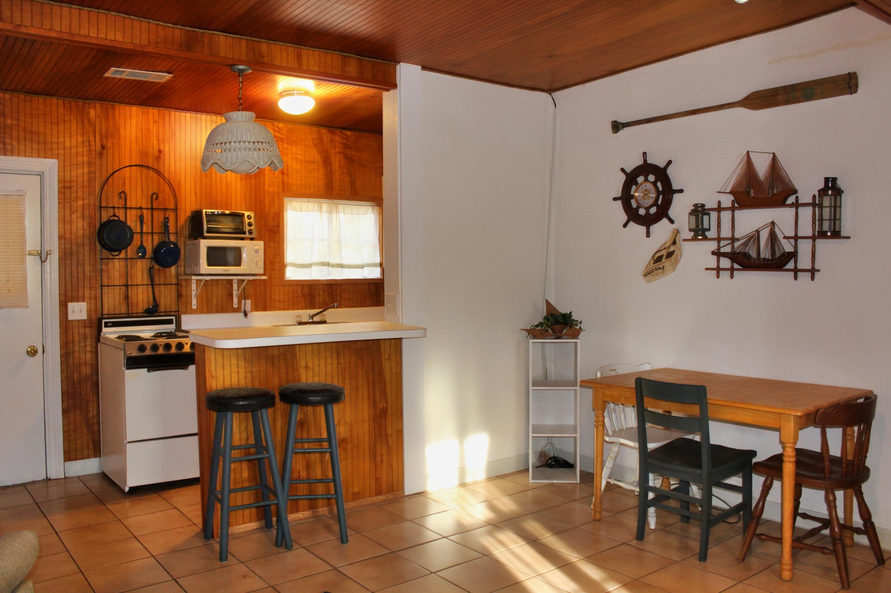 METES & BOUNDS - Residential Lease