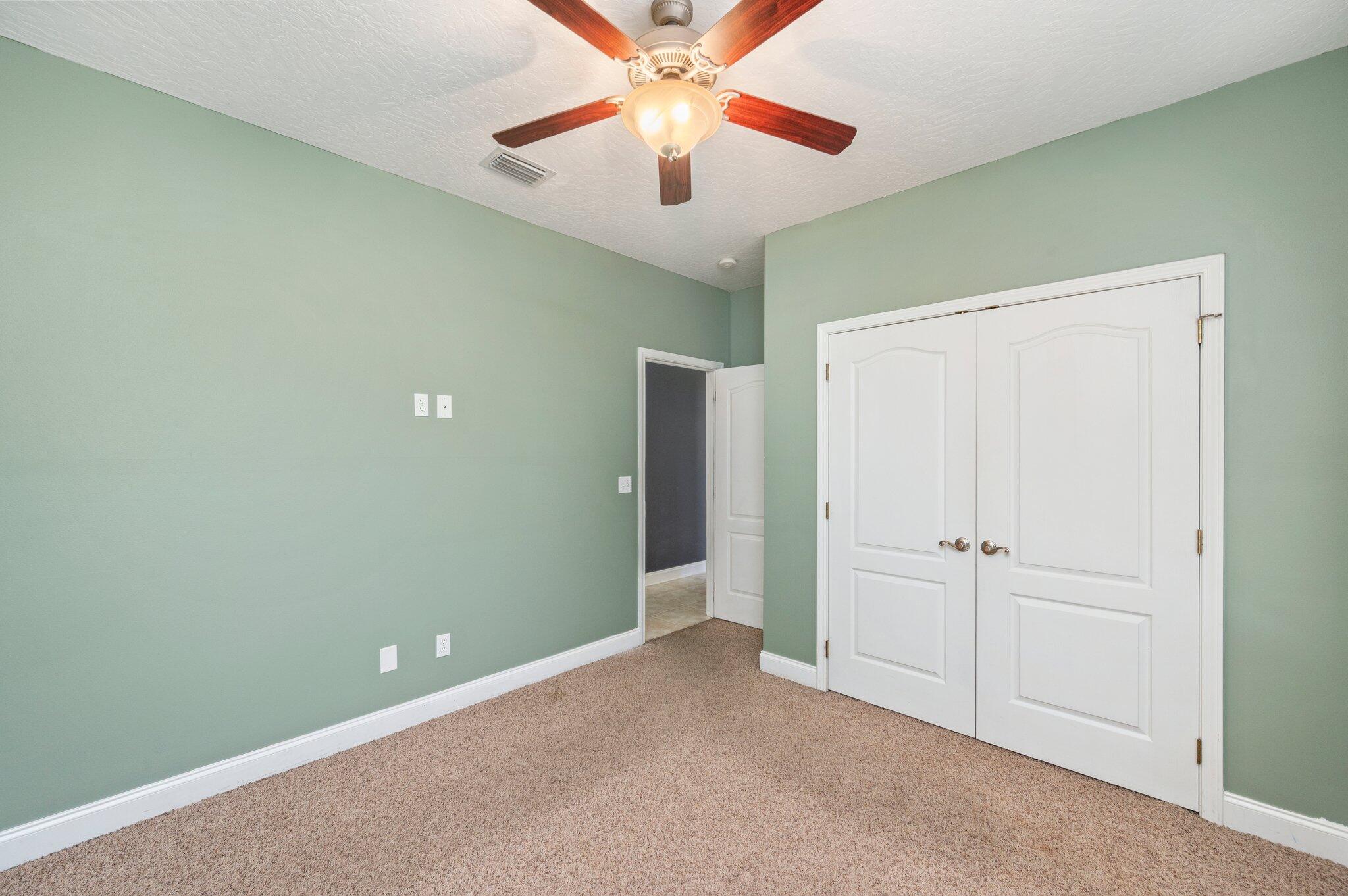 TRAILWOOD ESTATES - Residential Lease