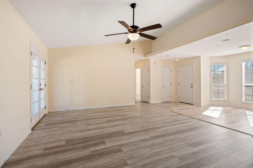 THE PINES - Residential
