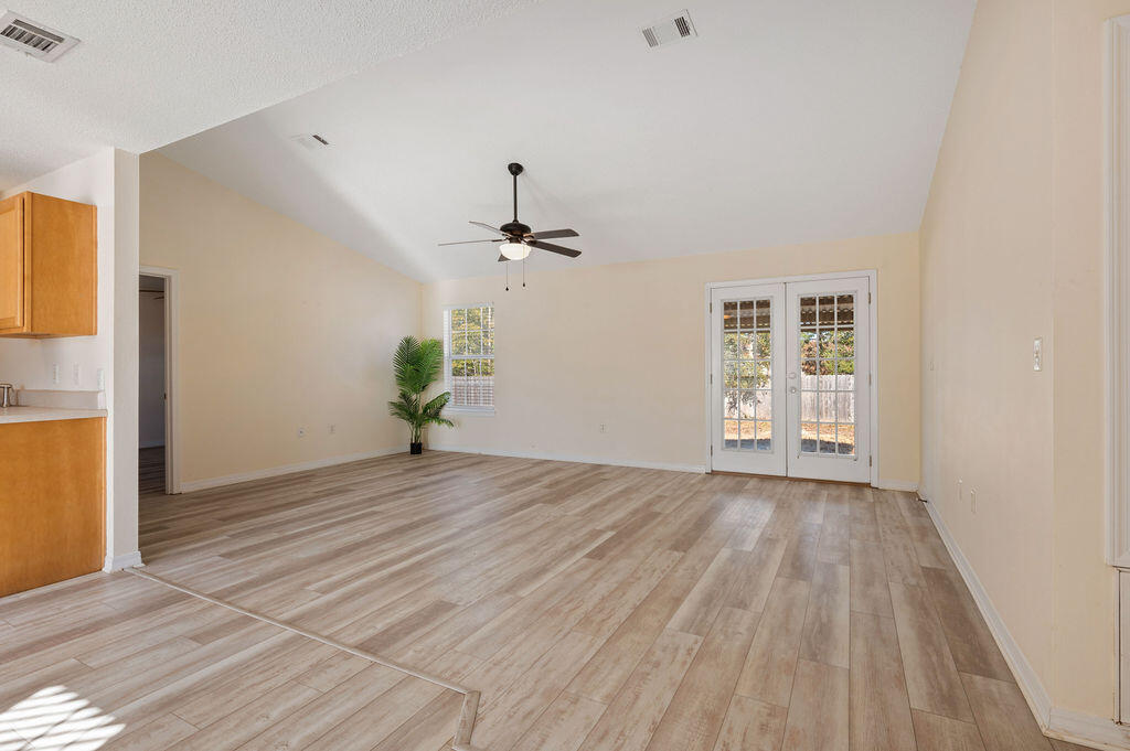 THE PINES - Residential