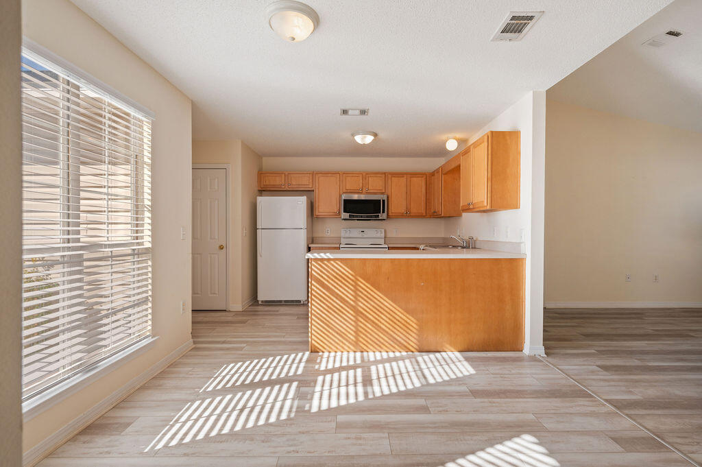 THE PINES - Residential