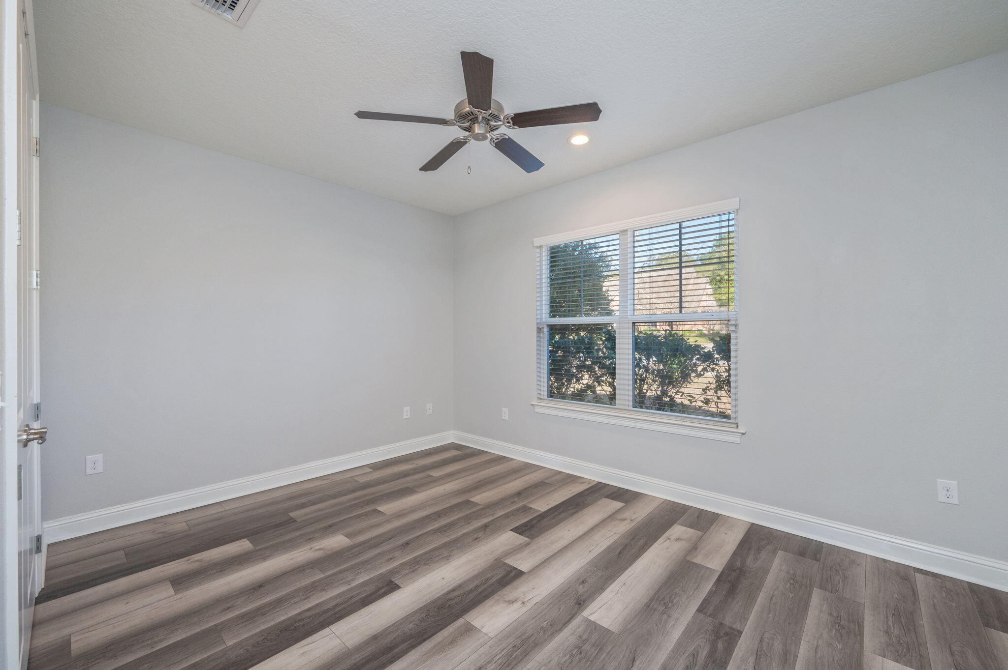 MILL CREEK FARMS - Residential