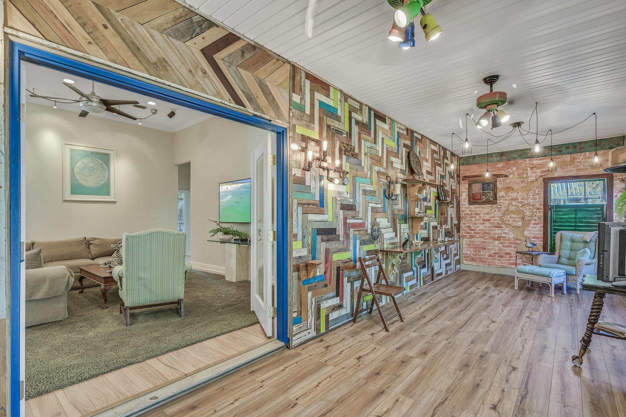 WOODLAND BAYOU ESTATES - Residential