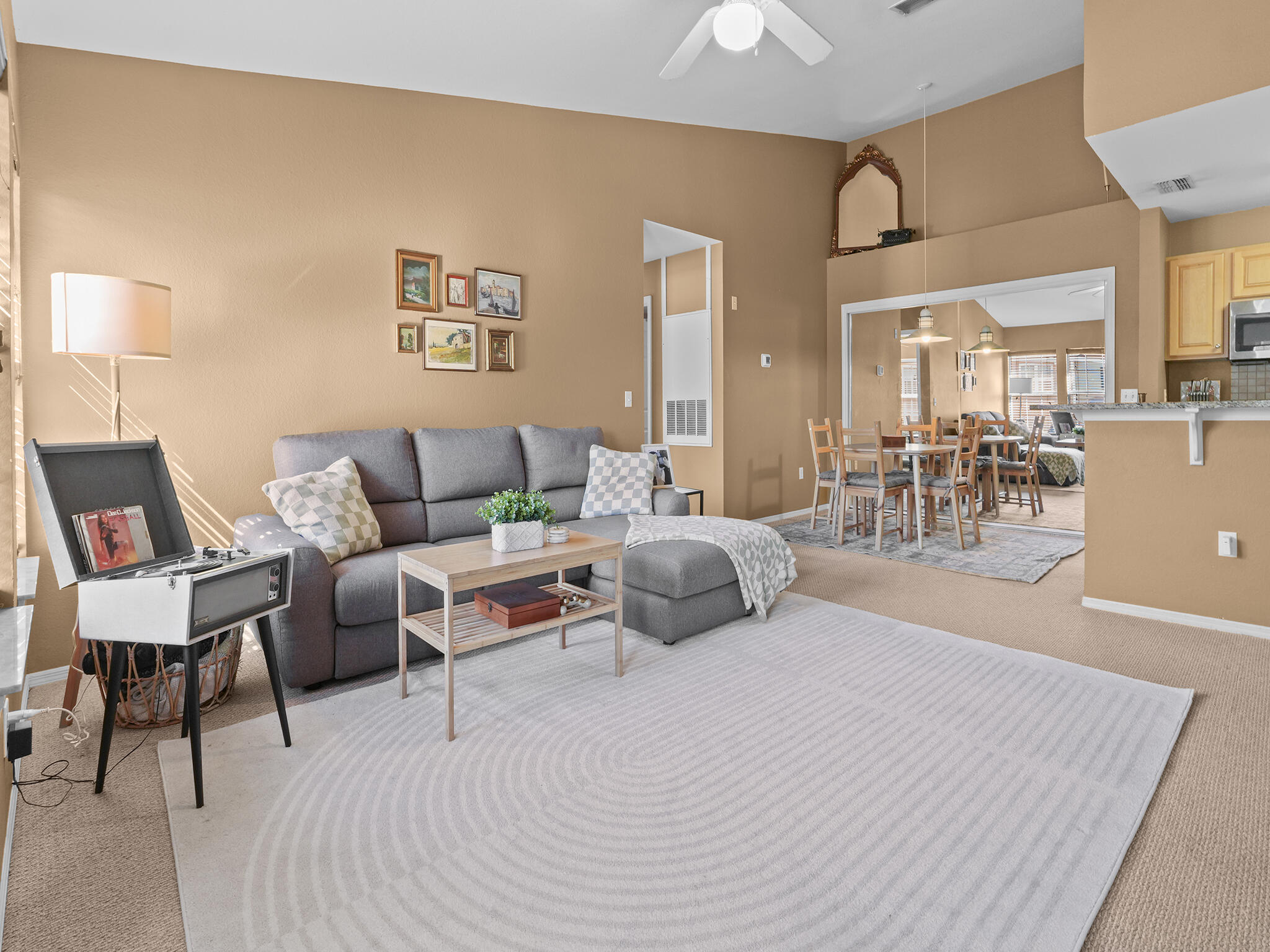 NAUTILUS CONDO - Residential