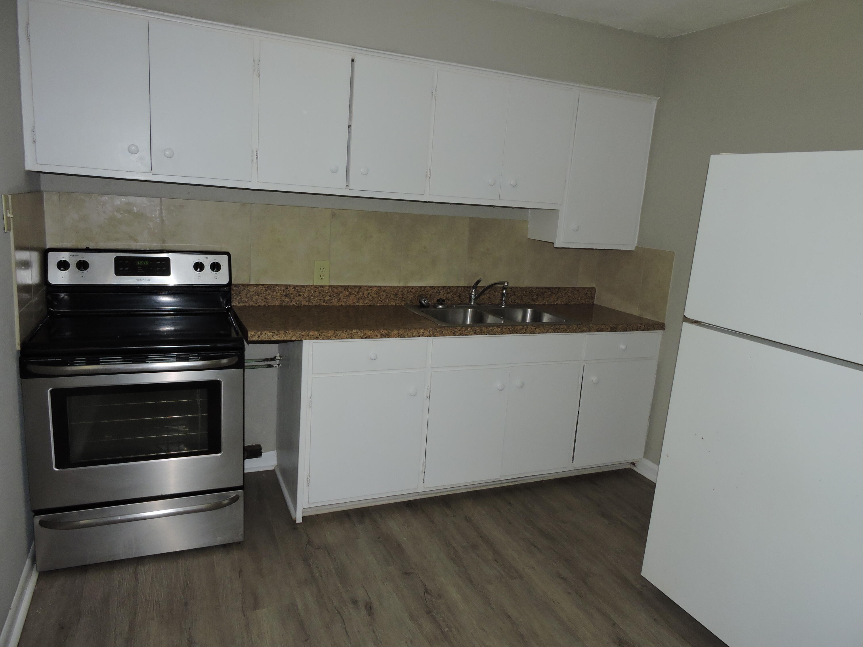 CRESTVIEW - Residential Lease