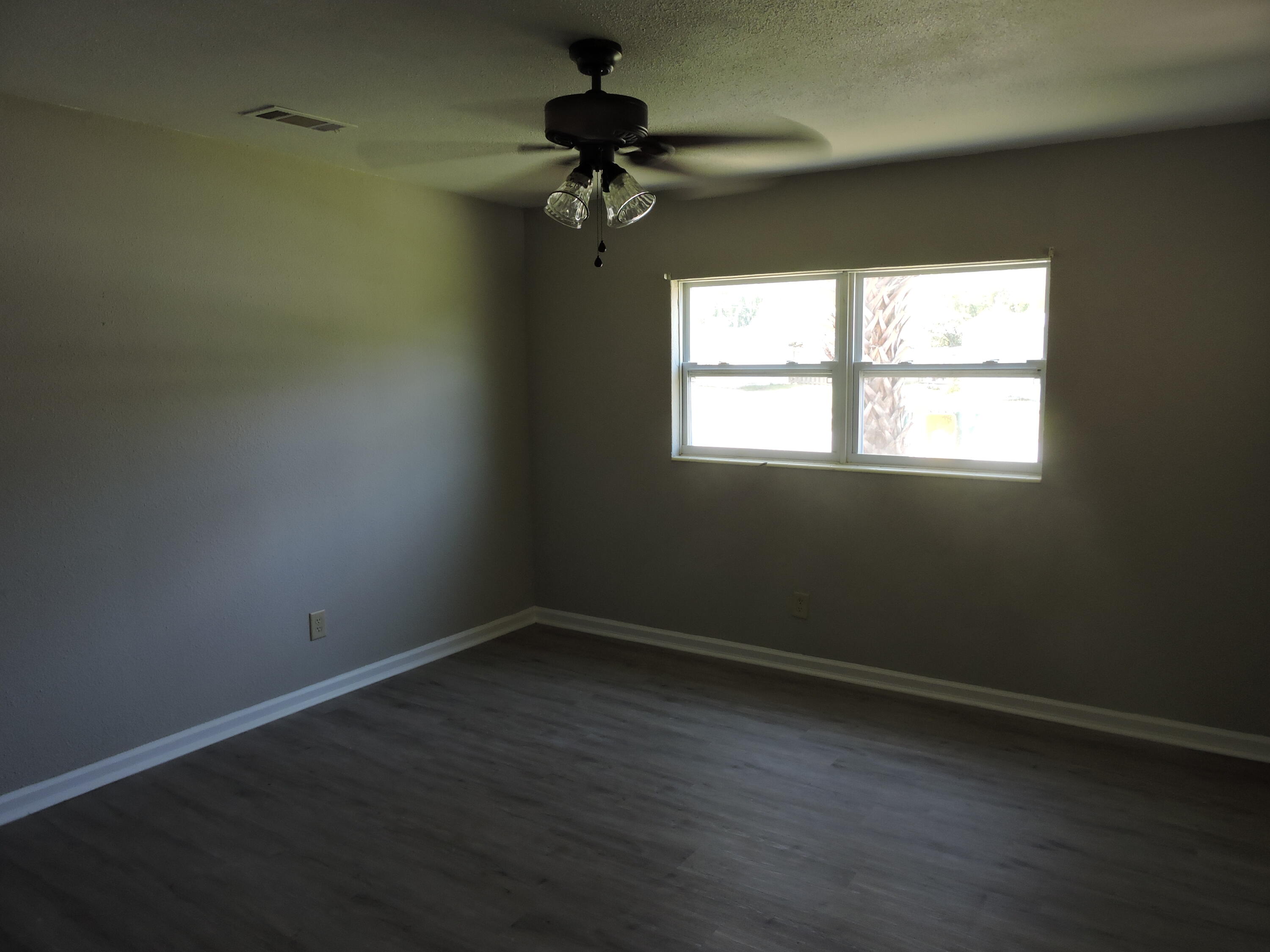 CRESTVIEW - Residential Lease