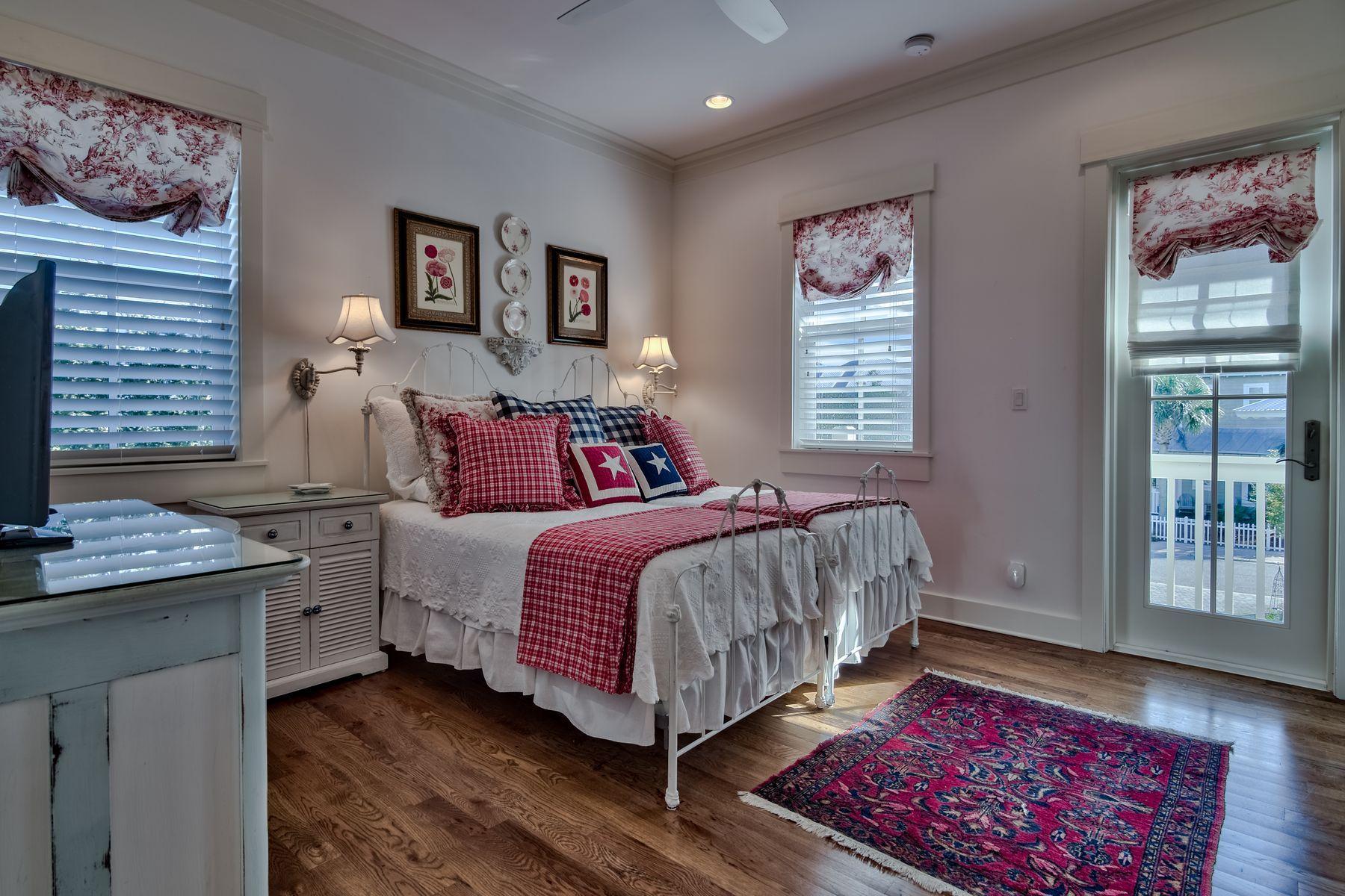 OLD FLORIDA BEACH - Residential