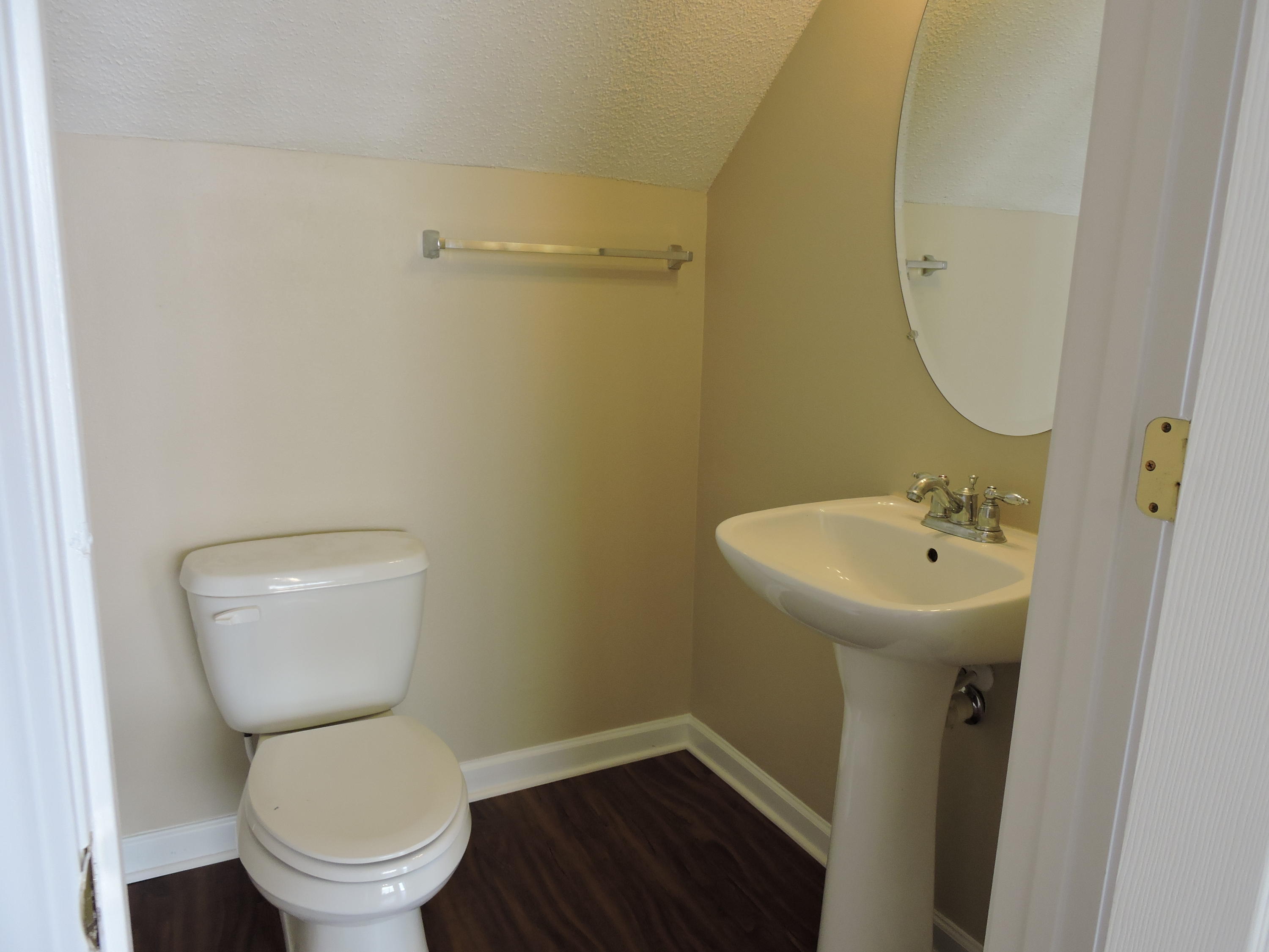 ROLLING PINES - Residential Lease