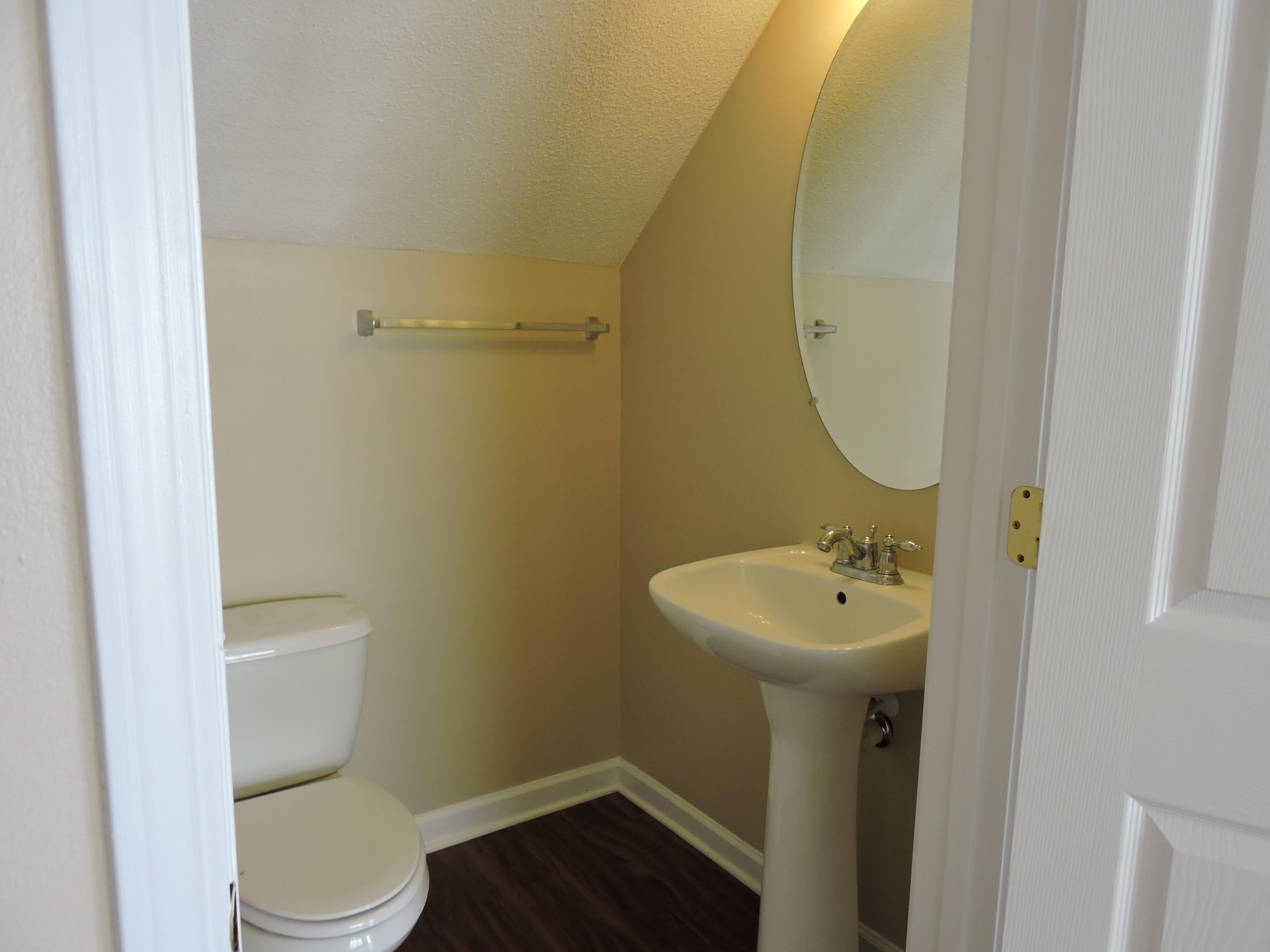 ROLLING PINES - Residential Lease