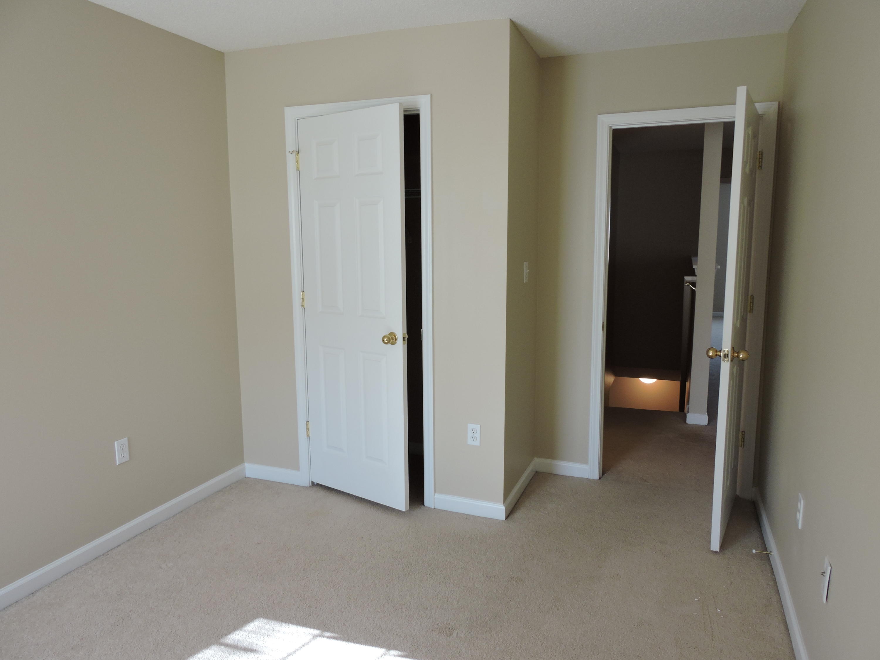 ROLLING PINES - Residential Lease