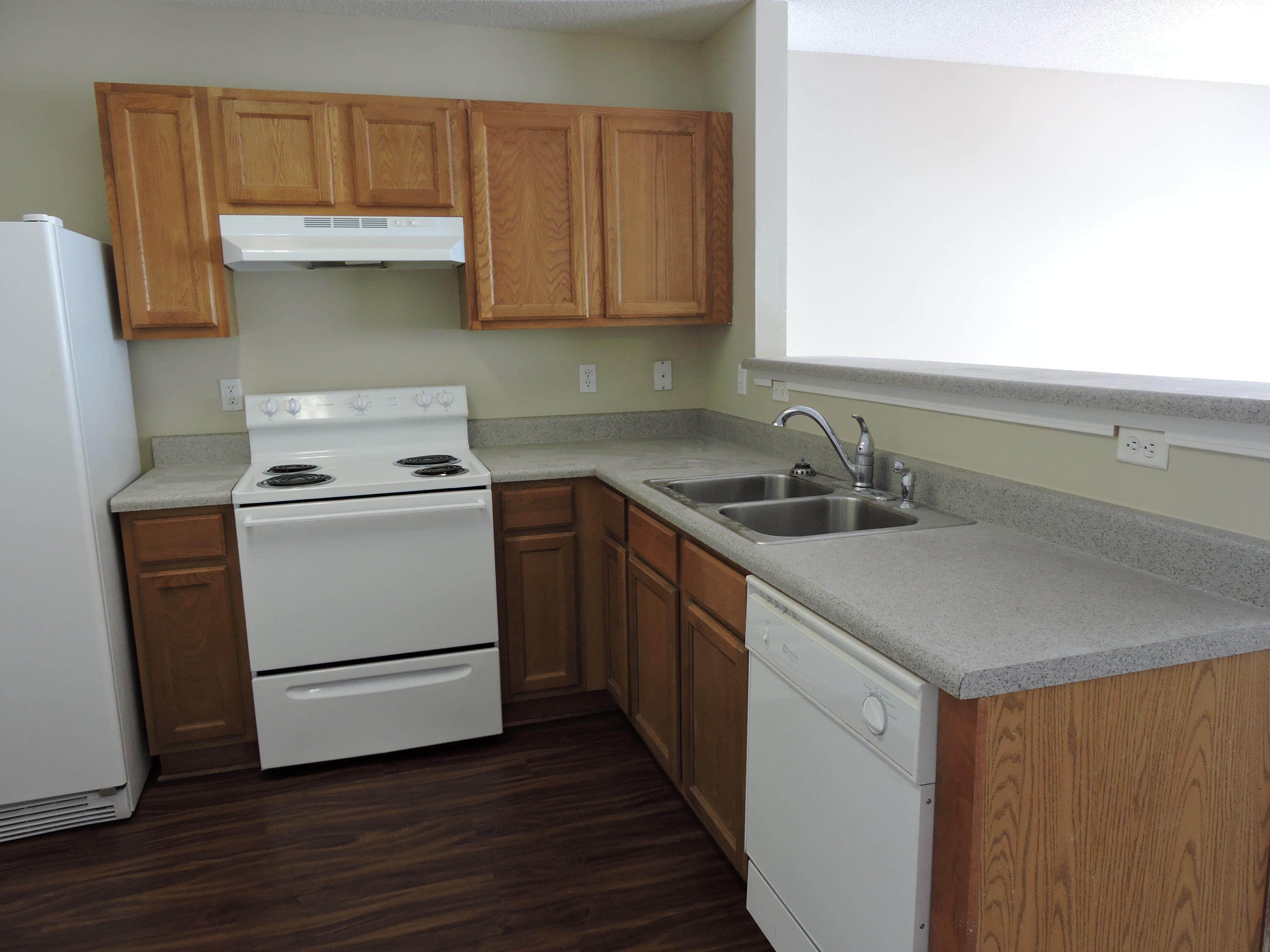 ROLLING PINES - Residential Lease