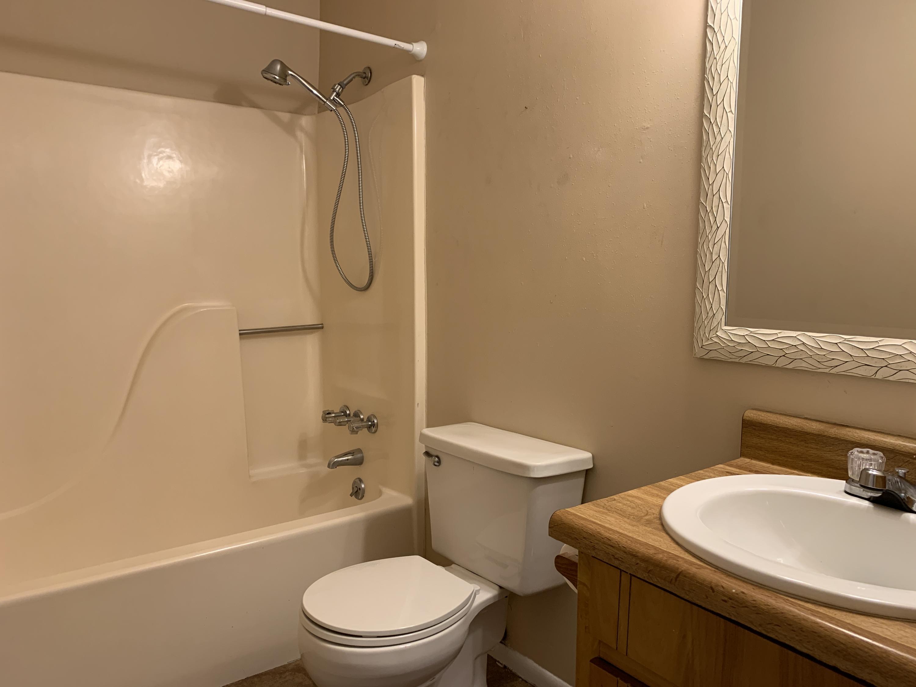 BAY BREEZE - Residential Lease
