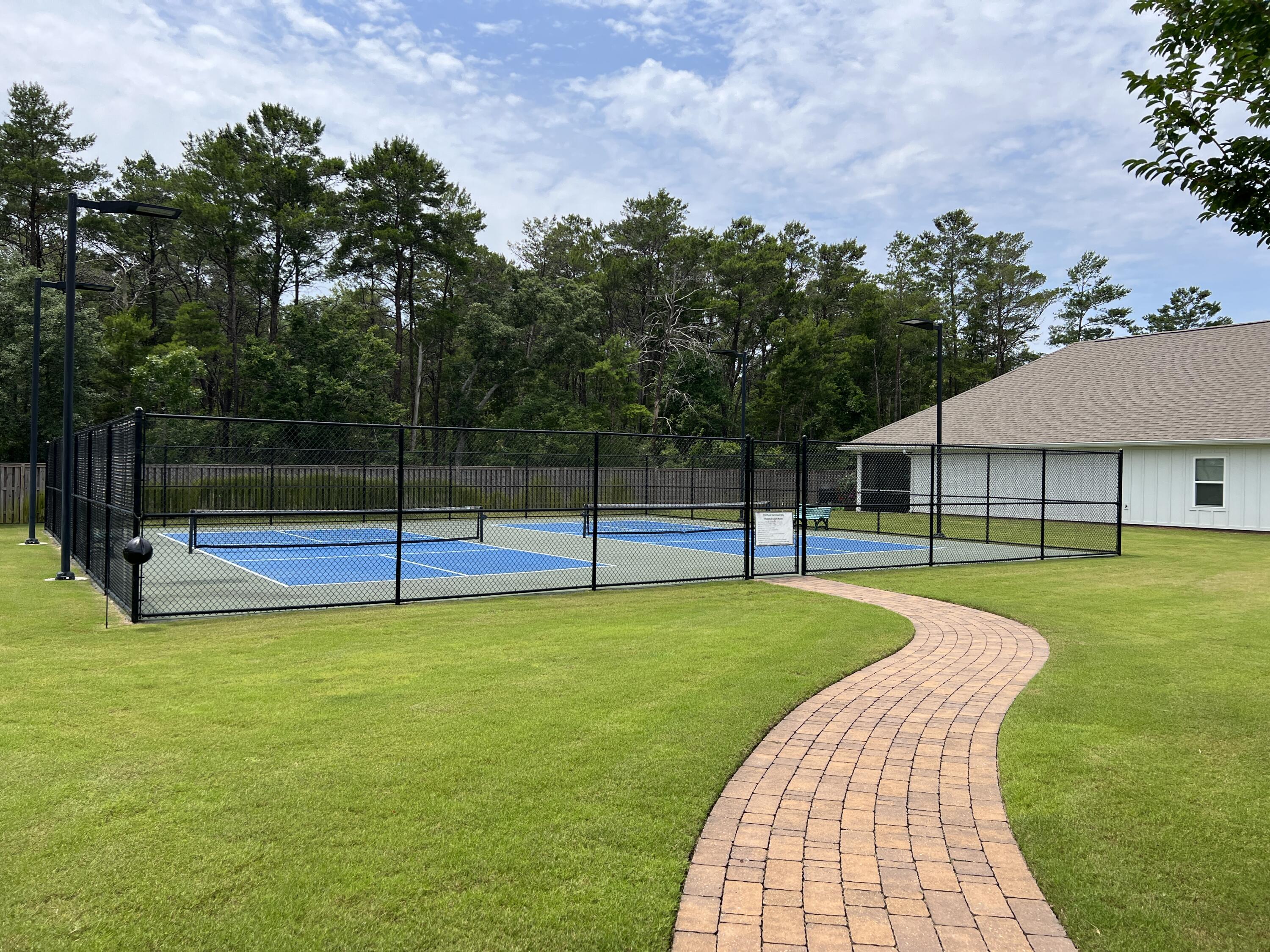 HAMMOCK BAY - FIREFLY - Residential Lease